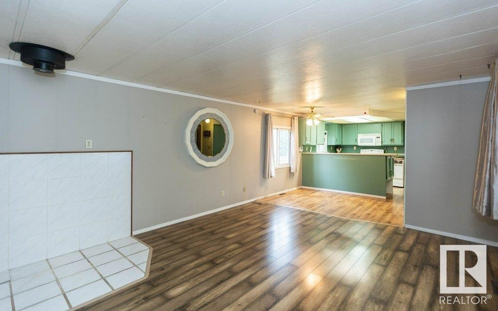 












4907 51 Avenue

,
Pickardville,




AB
T0H 1W0

