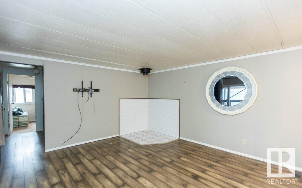 












4907 51 Avenue

,
Pickardville,




AB
T0H 1W0

