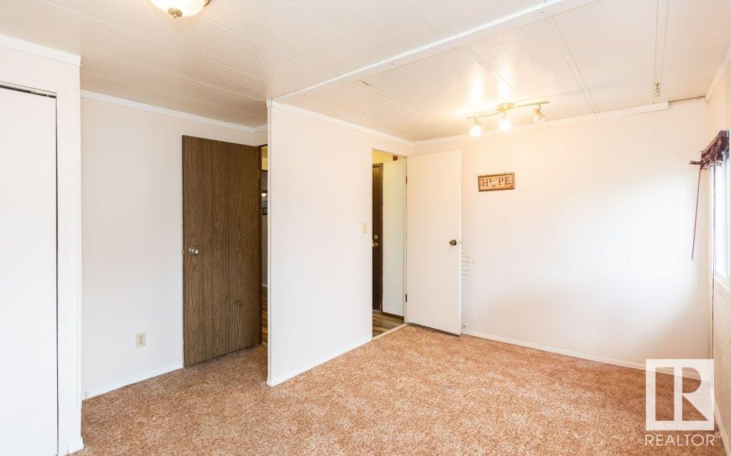 












4907 51 Avenue

,
Pickardville,




AB
T0H 1W0

