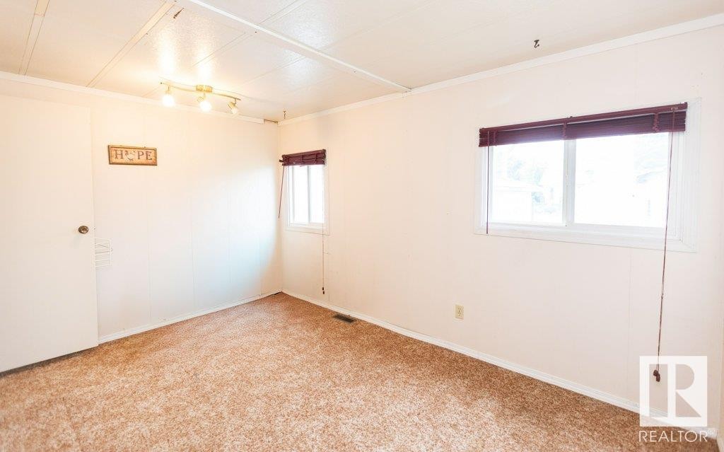 












4907 51 Avenue

,
Pickardville,




AB
T0H 1W0

