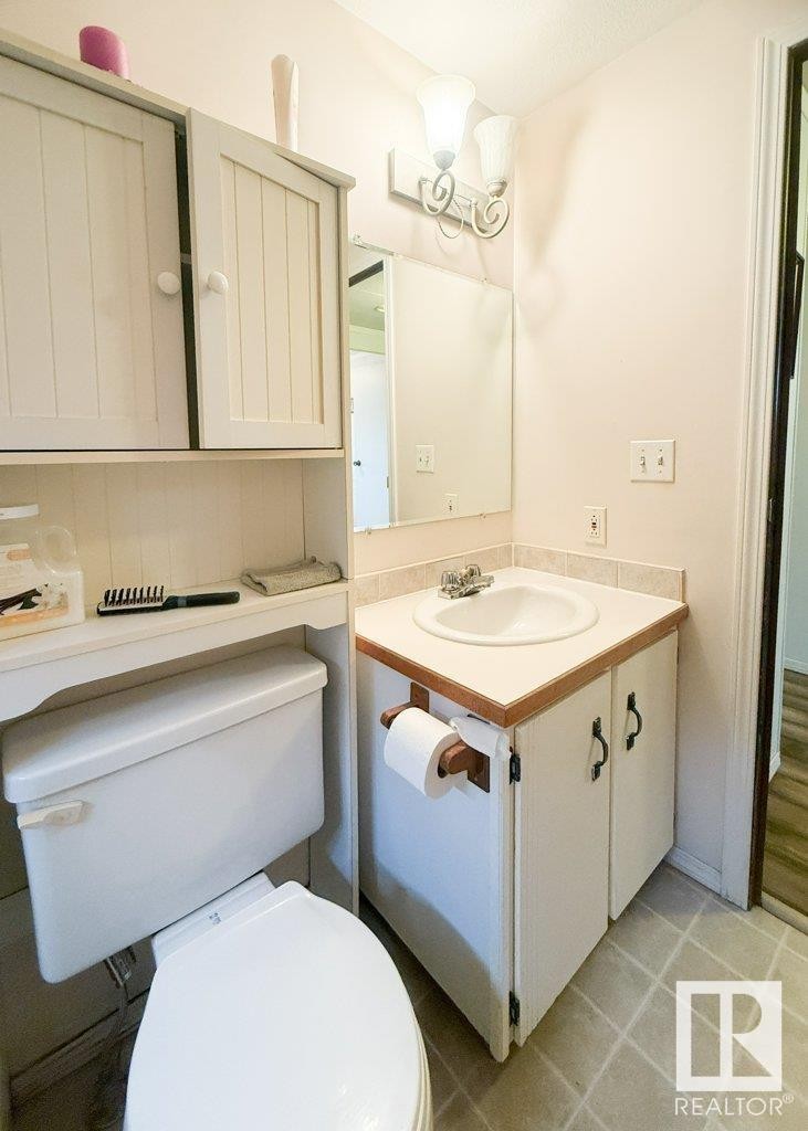 












4907 51 Avenue

,
Pickardville,




AB
T0H 1W0


