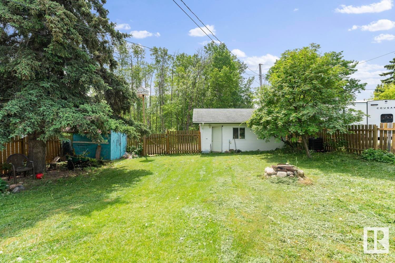












603 12 Avenue

,
Cold Lake,




AB
T9M 1H5

