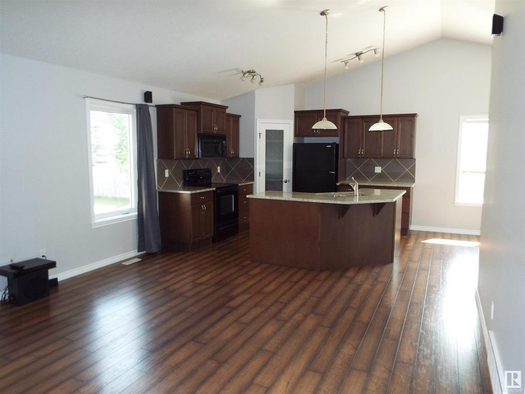 












145 SELKIRK Place

,
Leduc,




AB
T9E 0L6


