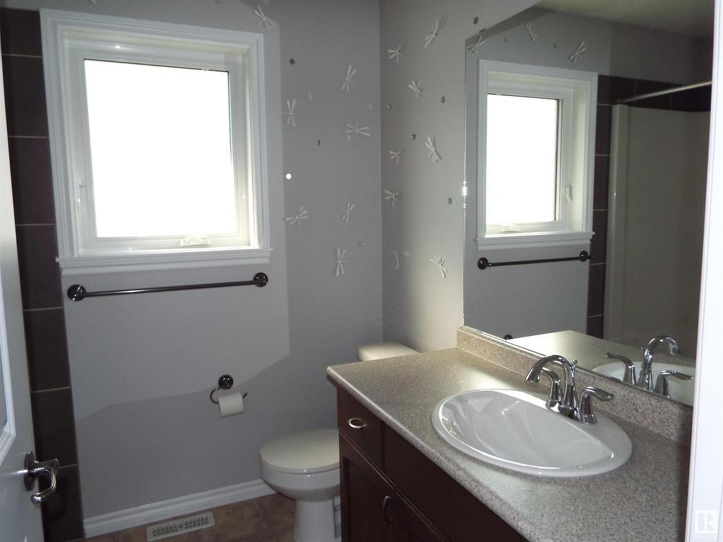 












145 SELKIRK Place

,
Leduc,




AB
T9E 0L6

