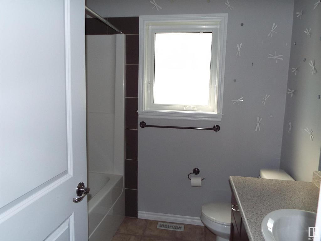 












145 SELKIRK Place

,
Leduc,




AB
T9E 0L6

