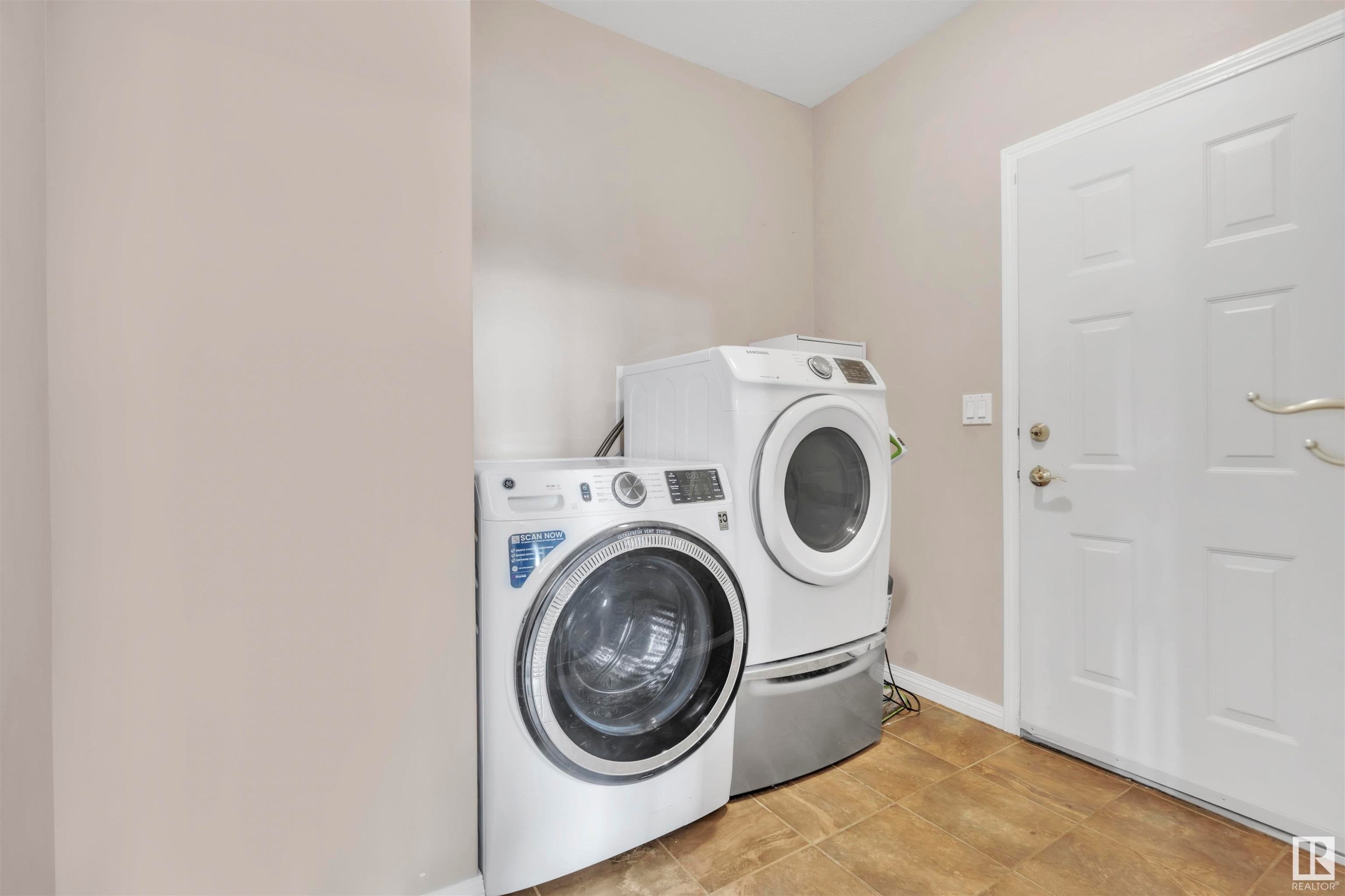 












#1 42310 Twp 632

,
Rural Bonnyville M.D.,




AB
T9M 1P2

