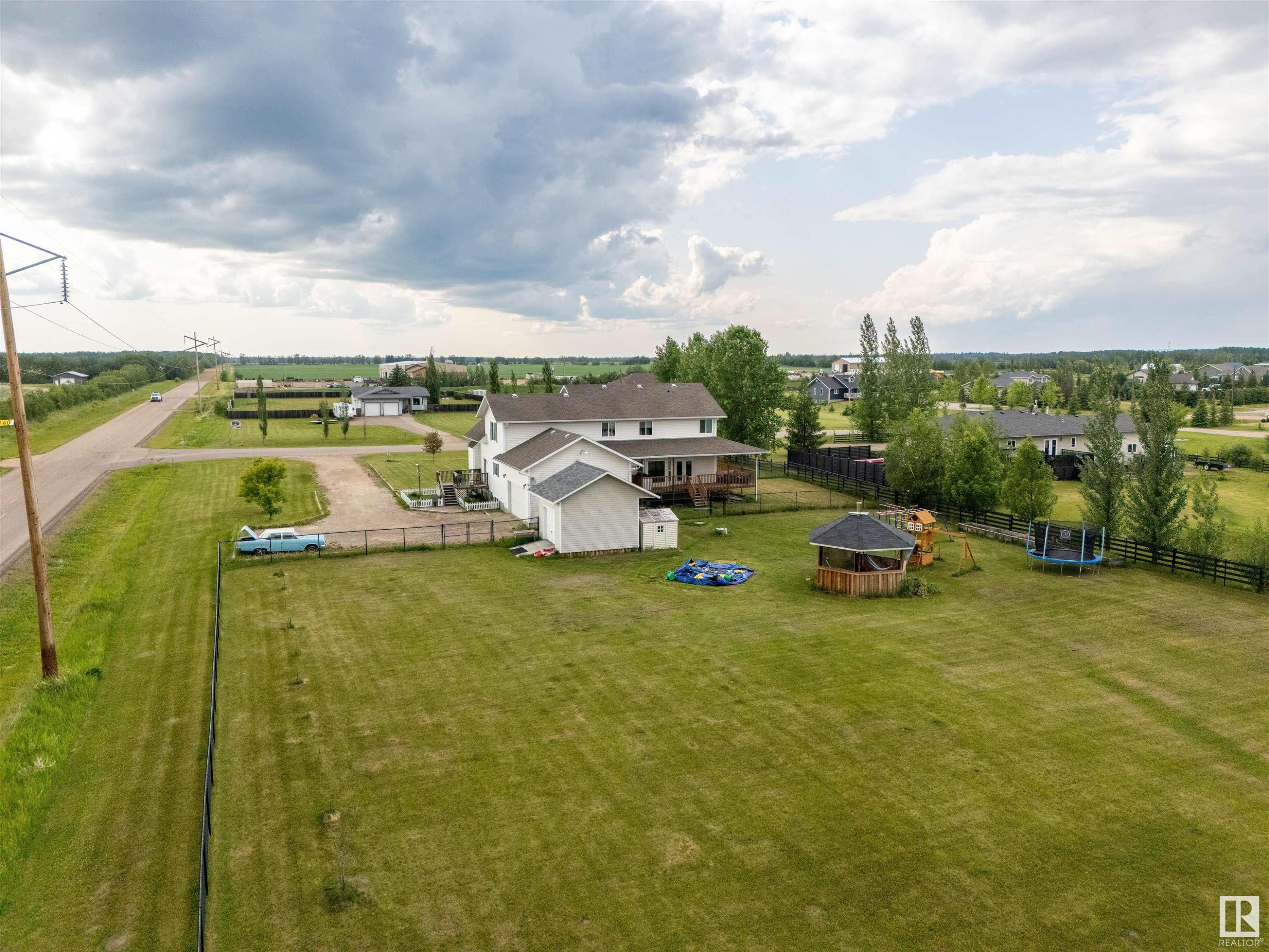 












#1 42310 Twp 632

,
Rural Bonnyville M.D.,




AB
T9M 1P2

