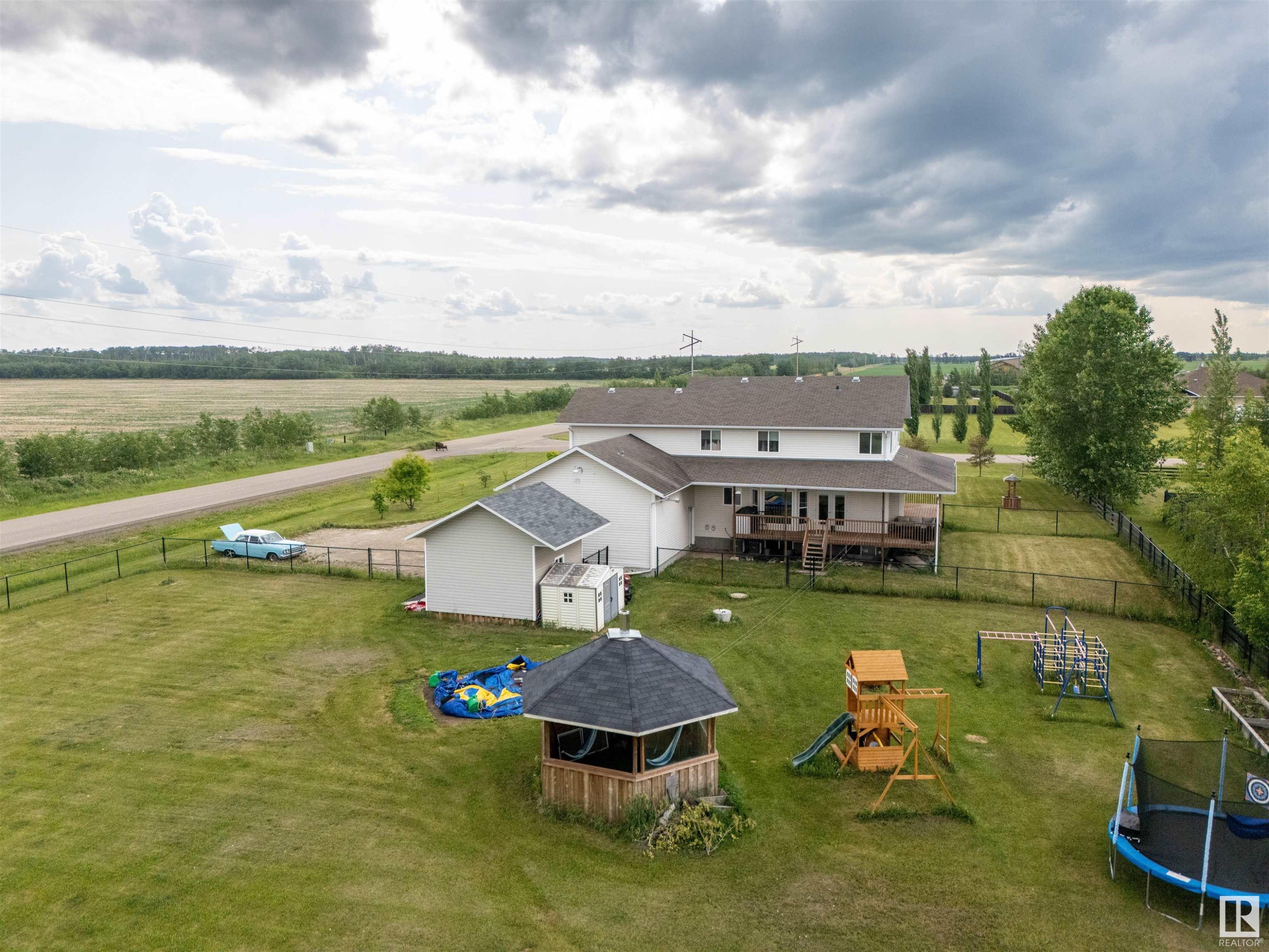 












#1 42310 Twp 632

,
Rural Bonnyville M.D.,




AB
T9M 1P2

