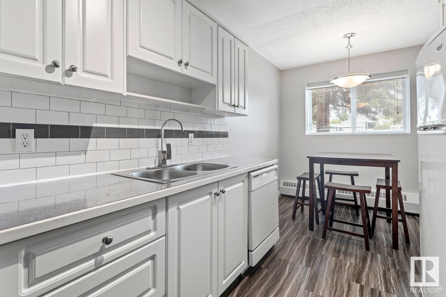 












103 911 10 Street

,
Cold Lake,




AB
T9M 1J8

