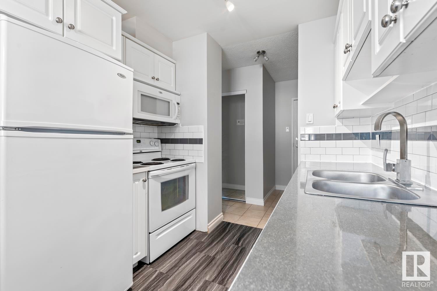 












103 911 10 Street

,
Cold Lake,




AB
T9M 1J8

