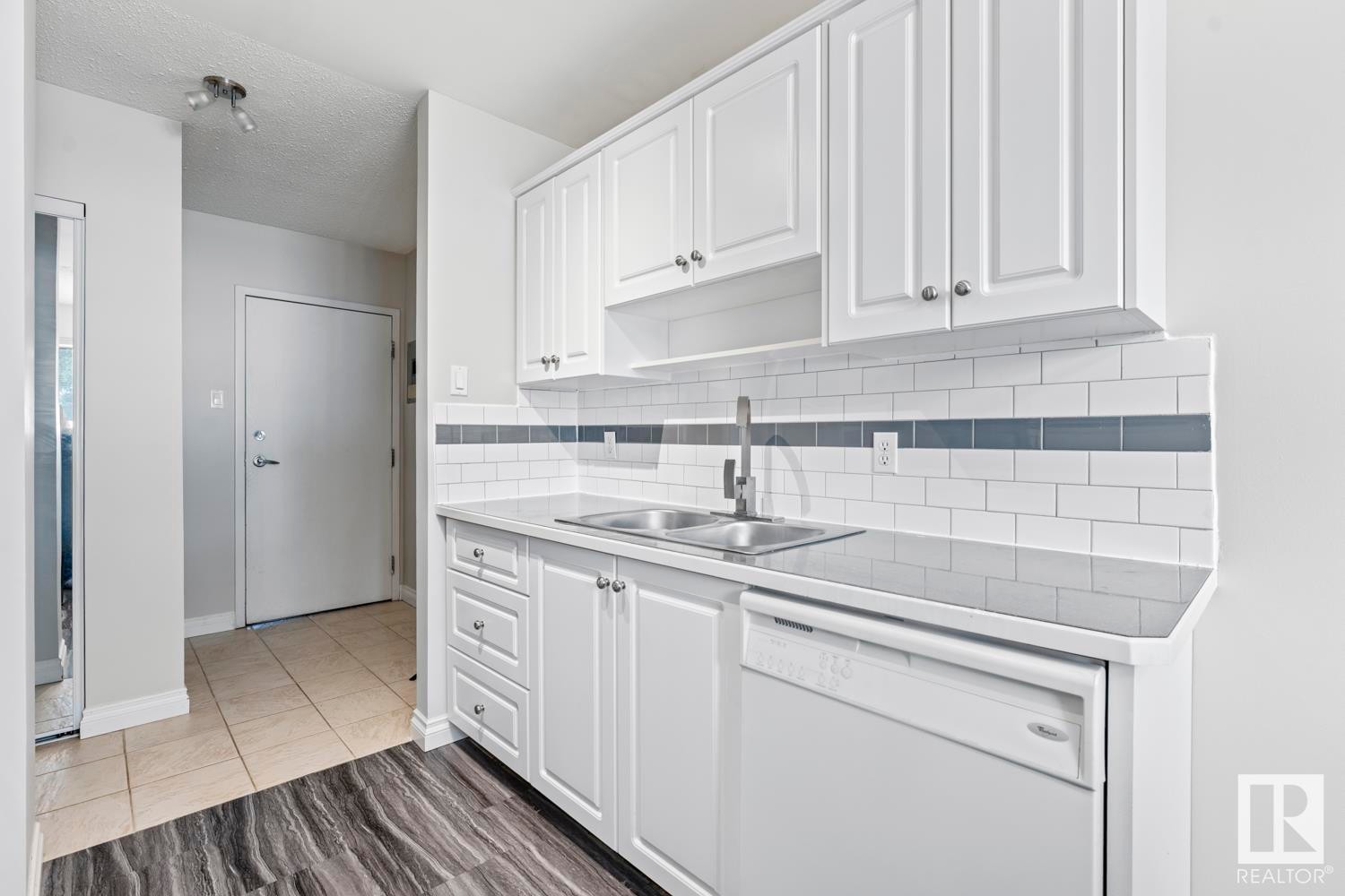 












103 911 10 Street

,
Cold Lake,




AB
T9M 1J8

