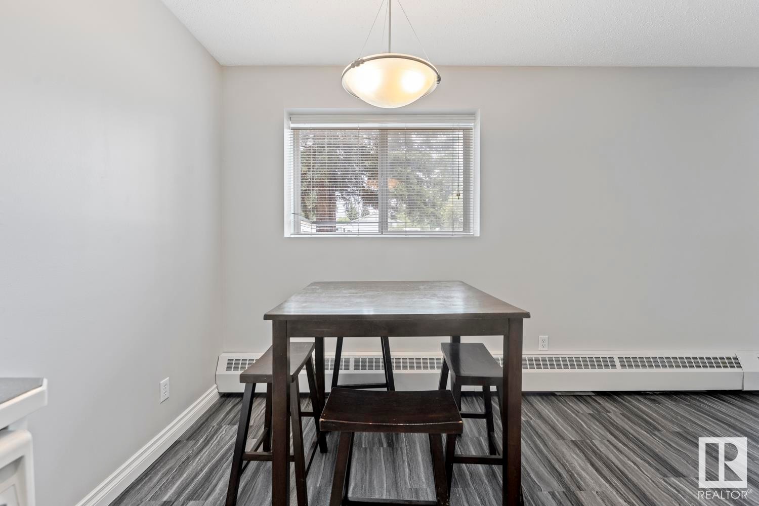 












103 911 10 Street

,
Cold Lake,




AB
T9M 1J8

