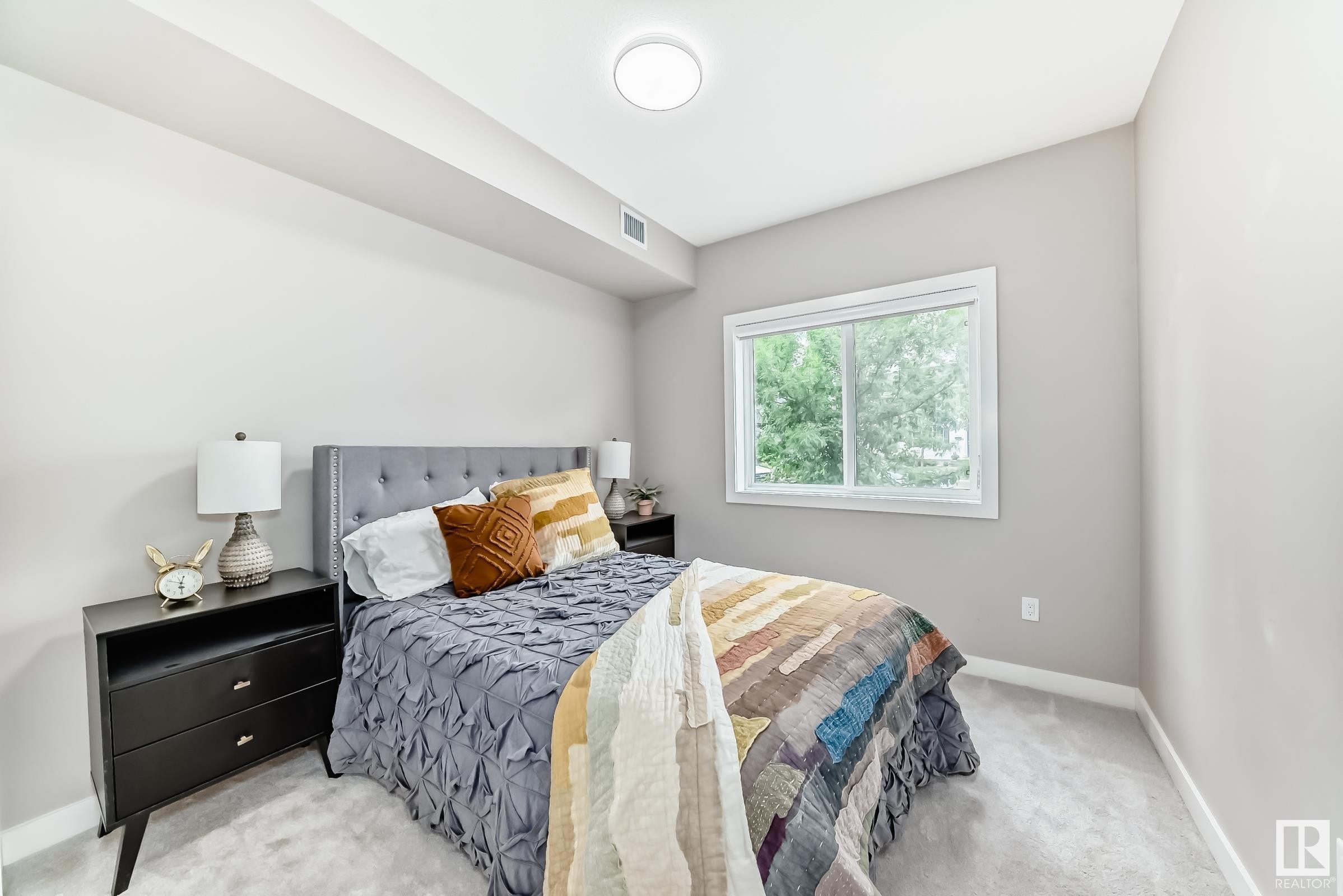 












134 560 GRIESBACH PARADE Parade

,
Edmonton,




AB
T5E 6X1

