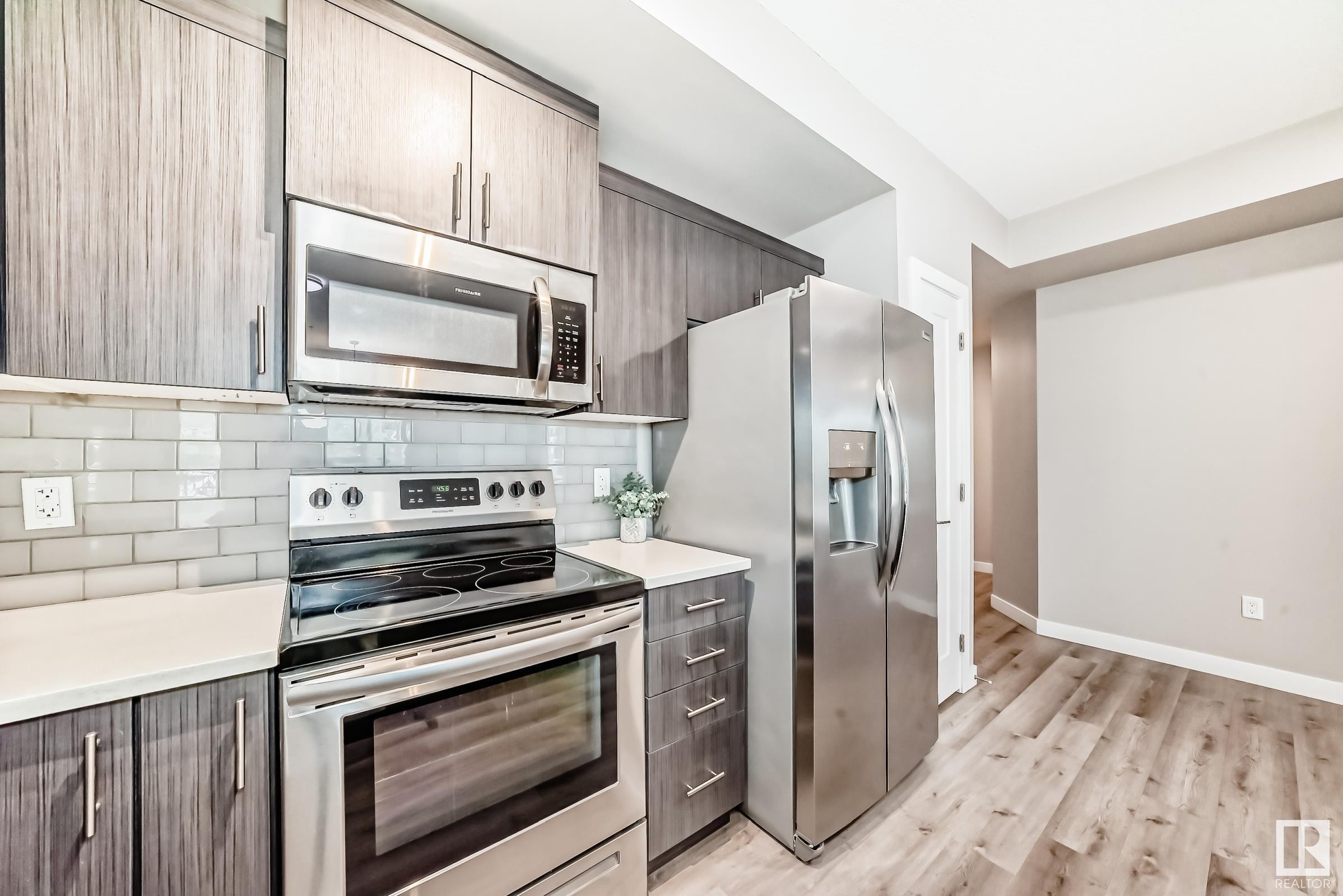 












134 560 GRIESBACH PARADE Parade

,
Edmonton,




AB
T5E 6X1

