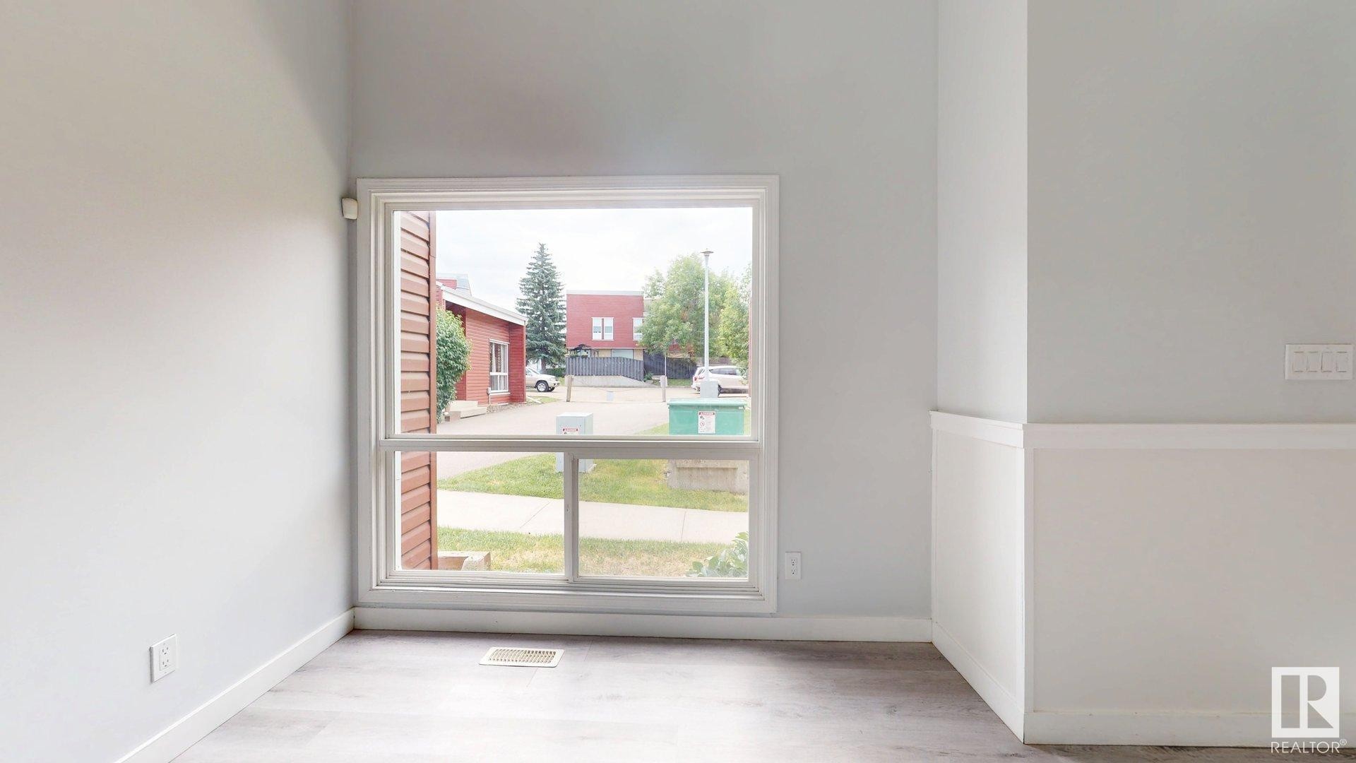 












613 MILLBOURNE Road E

,
Edmonton,




AB
T6X 3N3

