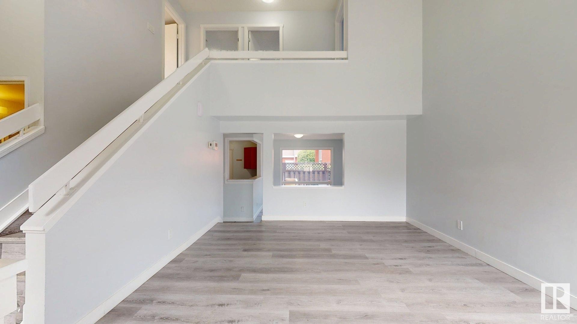 












613 MILLBOURNE Road E

,
Edmonton,




AB
T6X 3N3

