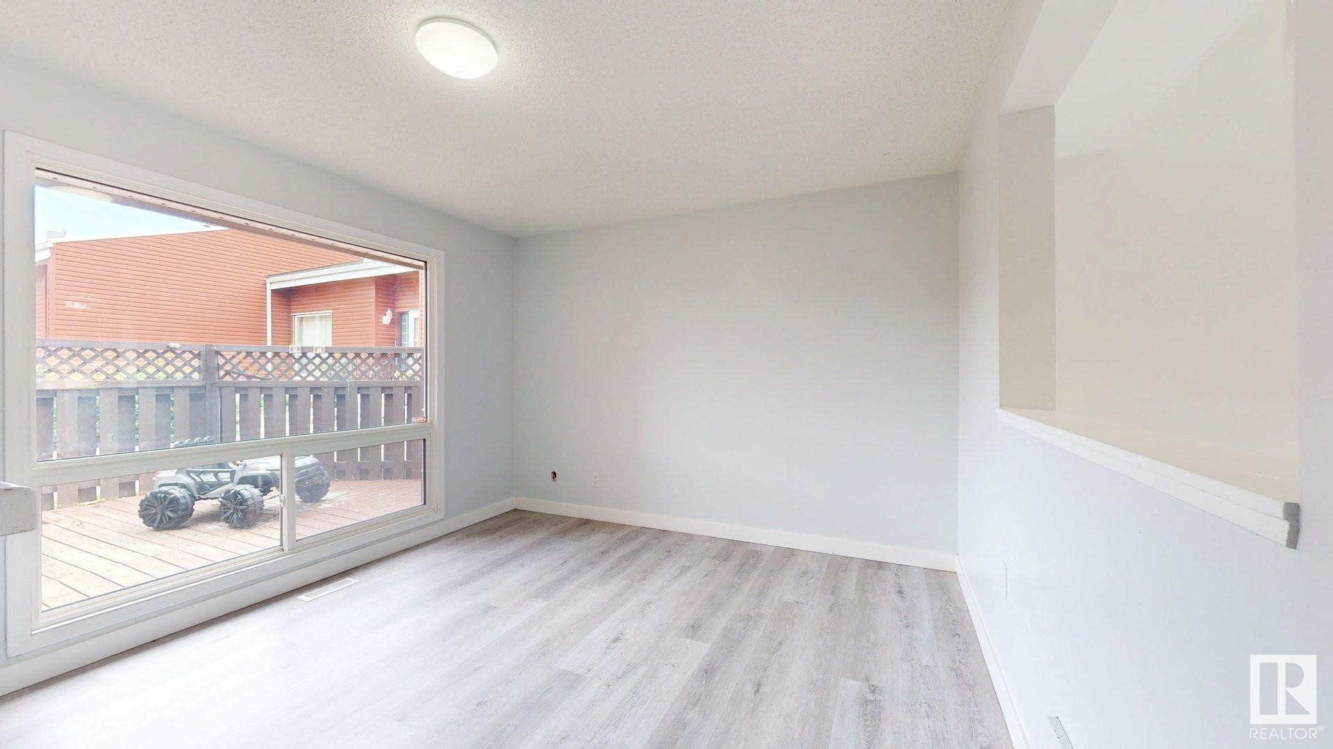 












613 MILLBOURNE Road E

,
Edmonton,




AB
T6X 3N3

