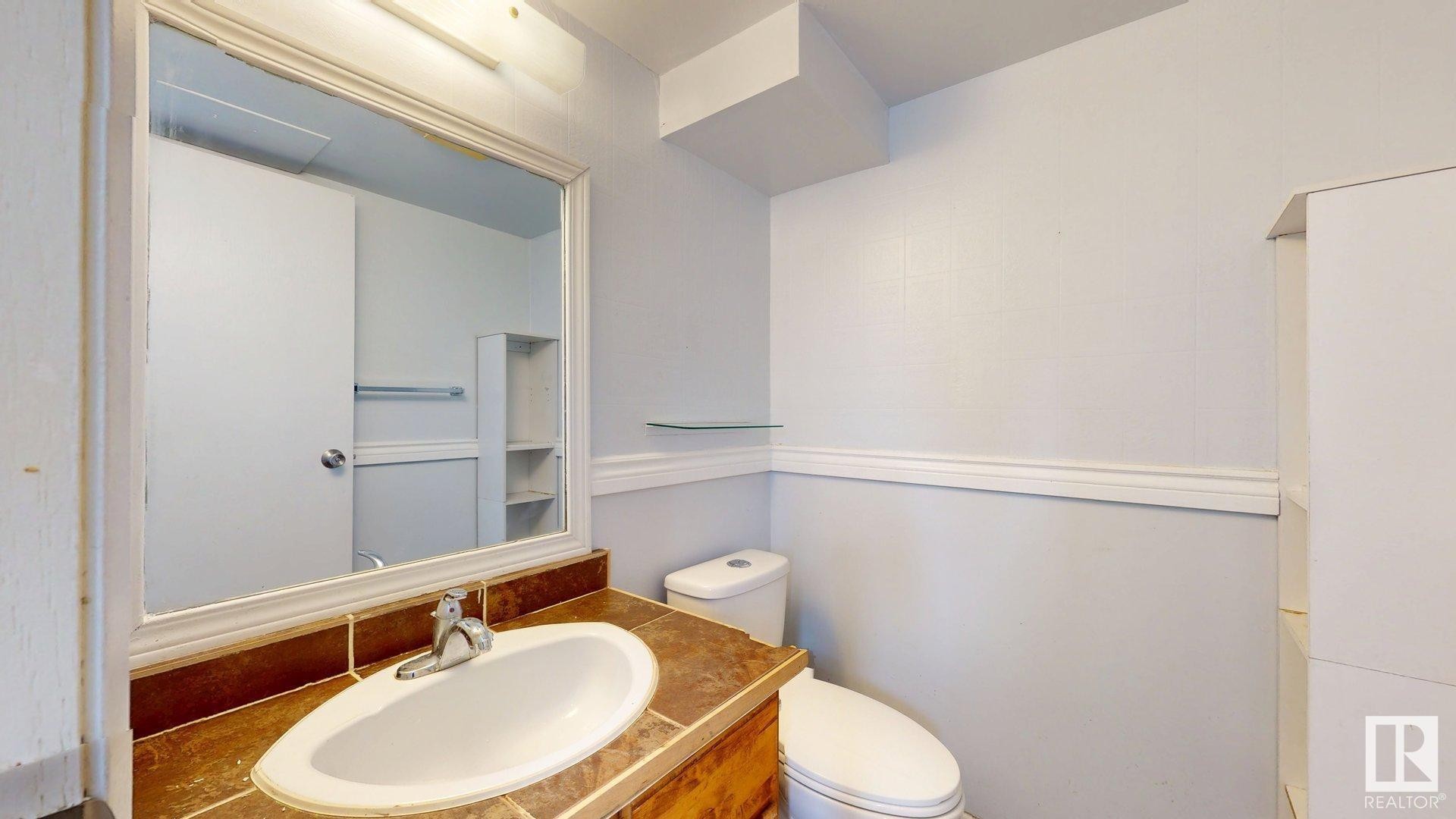 












613 MILLBOURNE Road E

,
Edmonton,




AB
T6X 3N3


