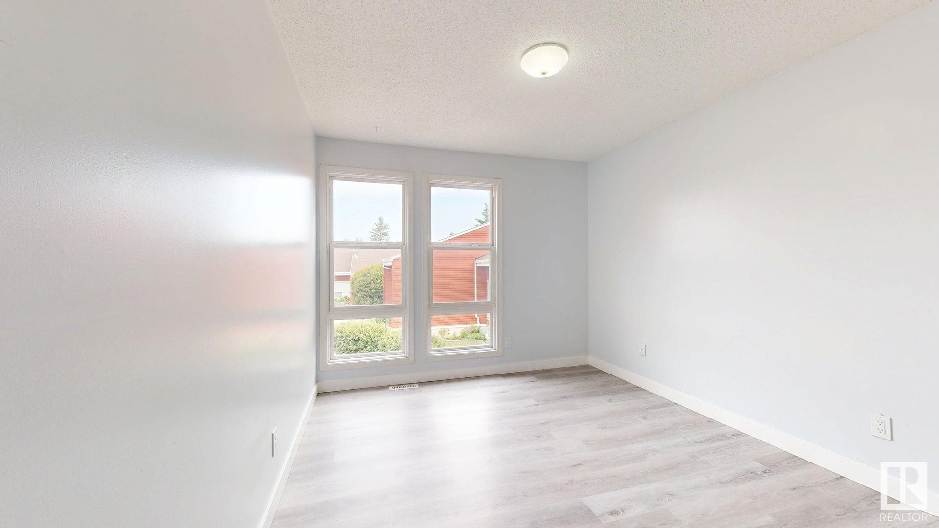 












613 MILLBOURNE Road E

,
Edmonton,




AB
T6X 3N3

