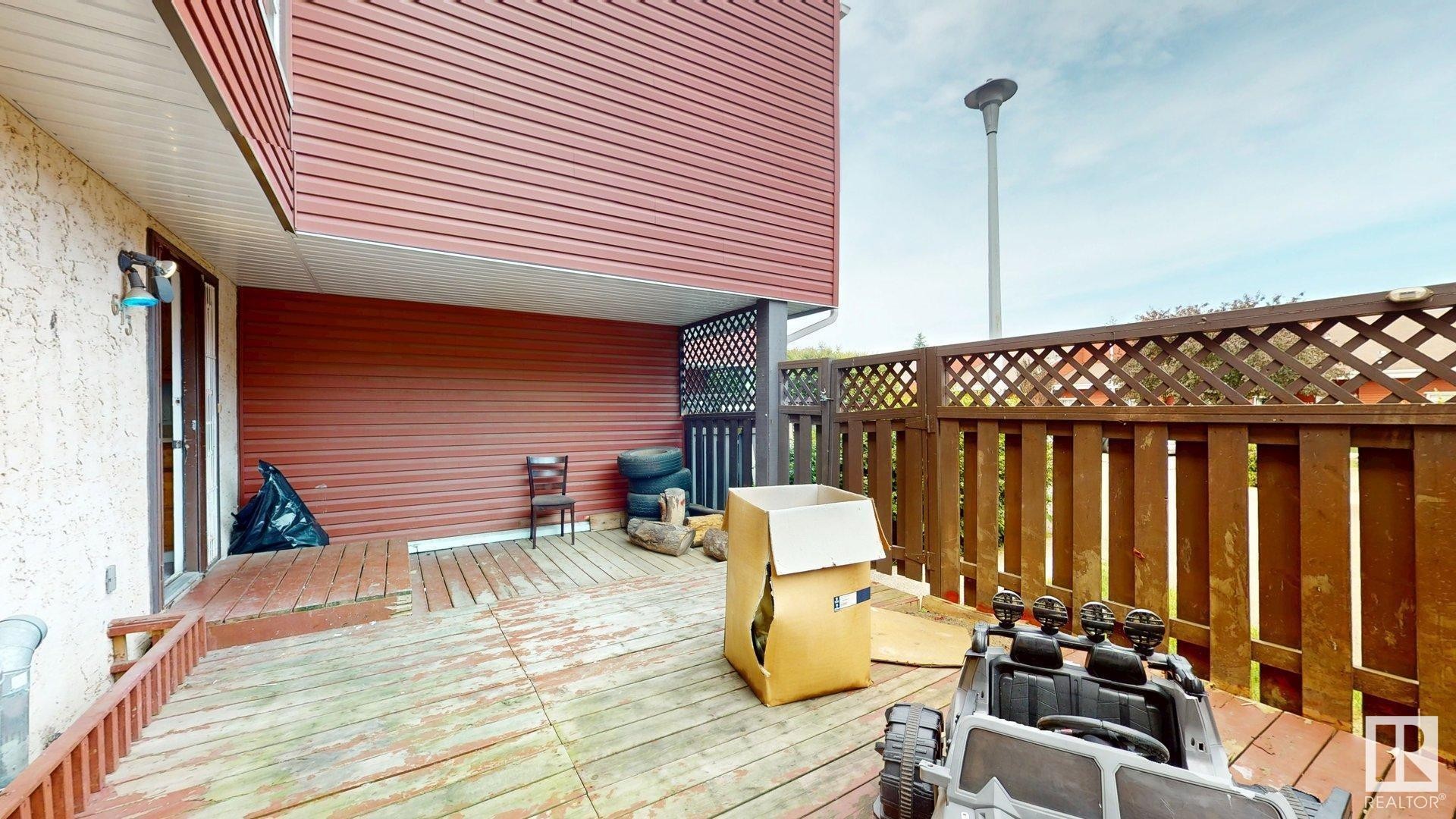 












613 MILLBOURNE Road E

,
Edmonton,




AB
T6X 3N3

