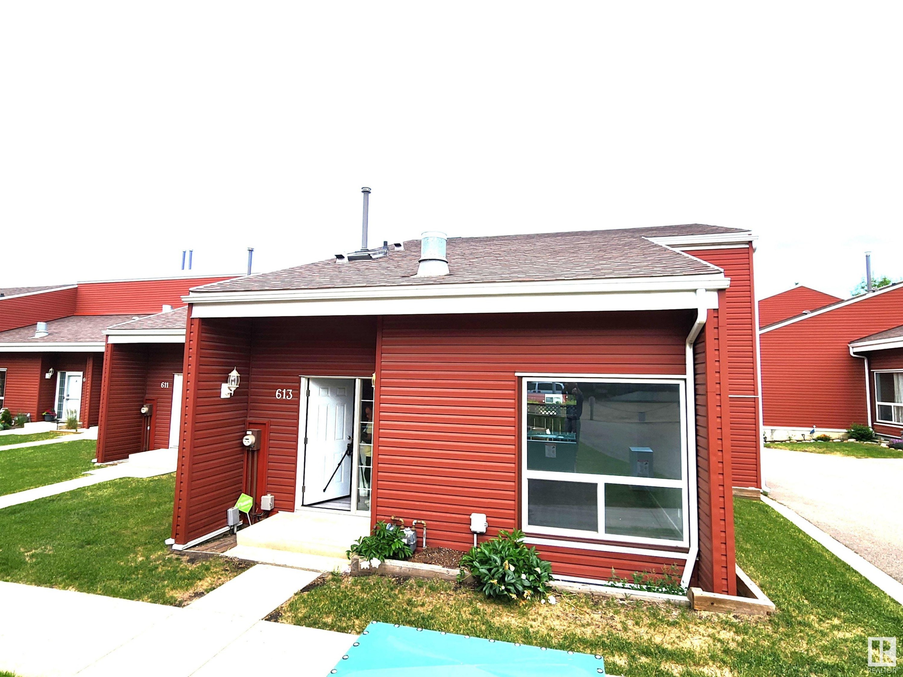 












613 MILLBOURNE Road E

,
Edmonton,




AB
T6X 3N3


