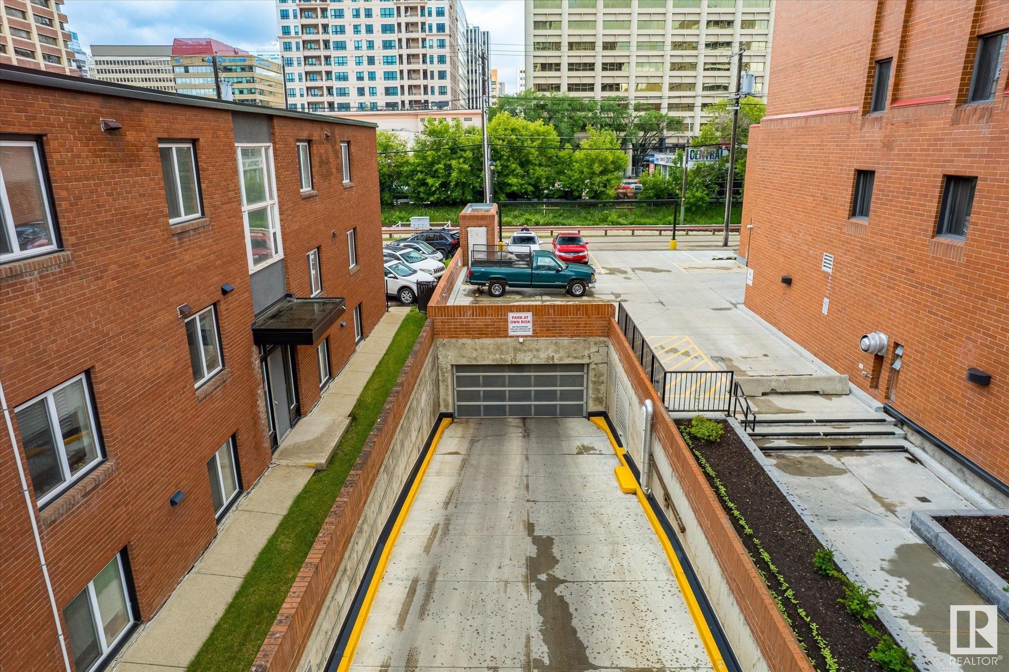 












301 9917 110 Street

,
Edmonton,




AB
T5K 2N4

