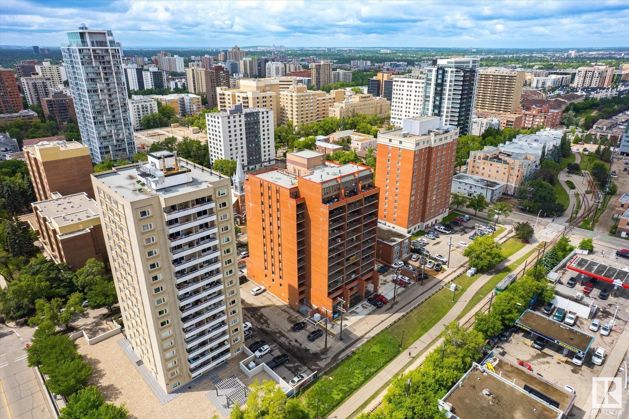 












301 9917 110 Street

,
Edmonton,




AB
T5K 2N4


