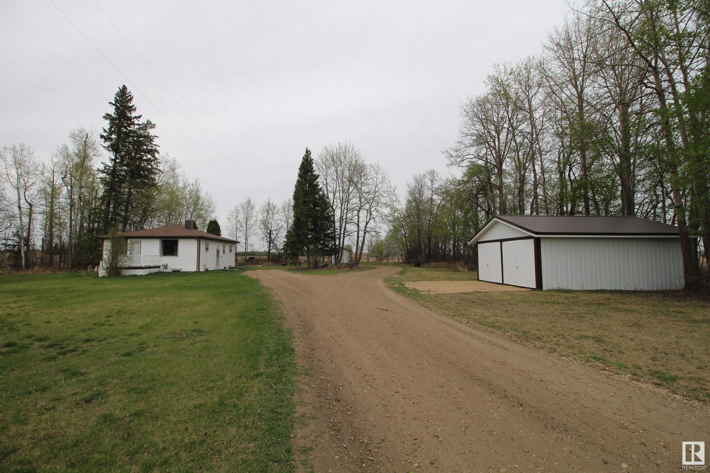












59117 Rg Rd 11

,
Rural Westlock County,




AB
T7P 2N9

