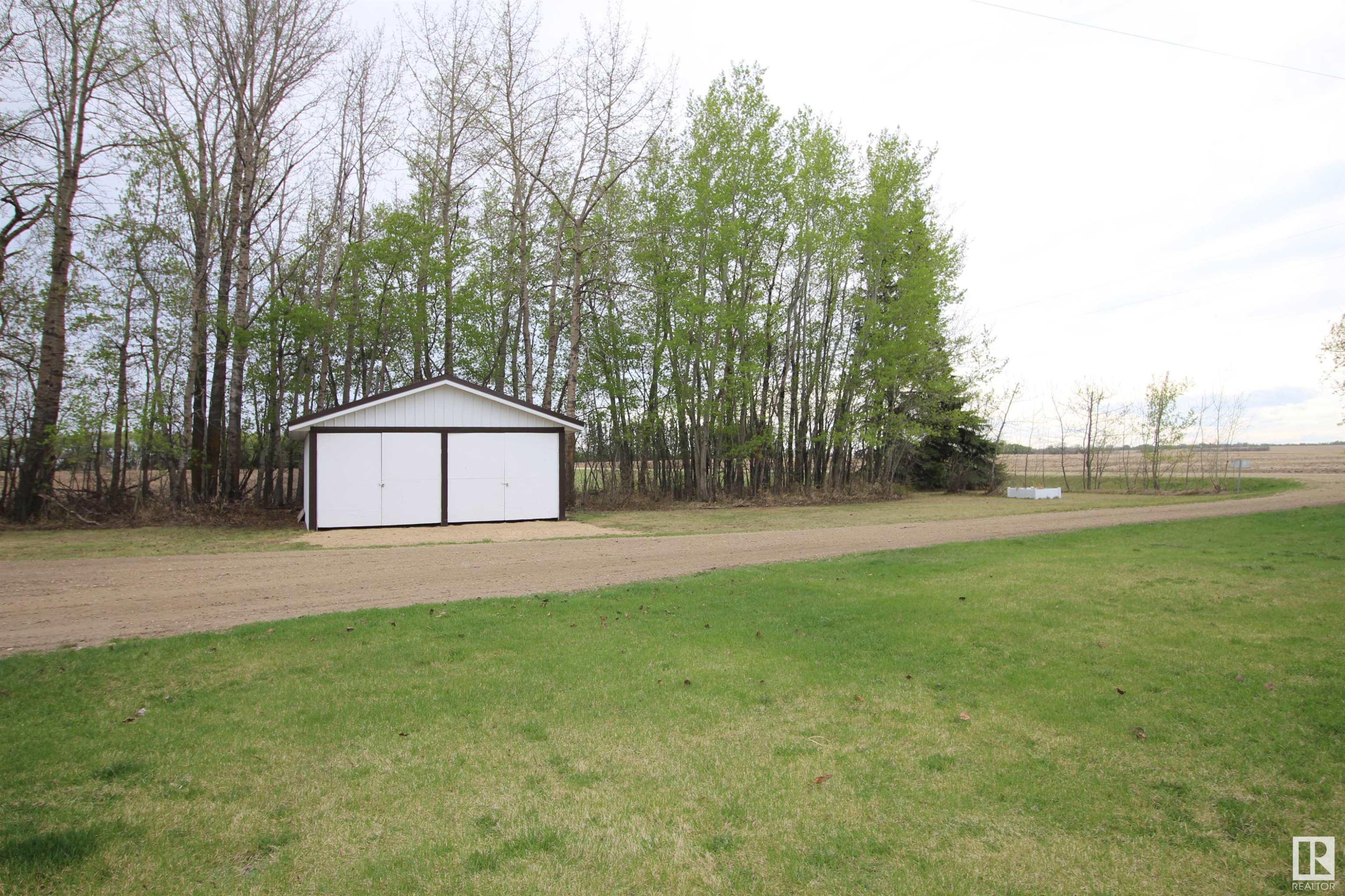












59117 Rg Rd 11

,
Rural Westlock County,




AB
T7P 2N9

