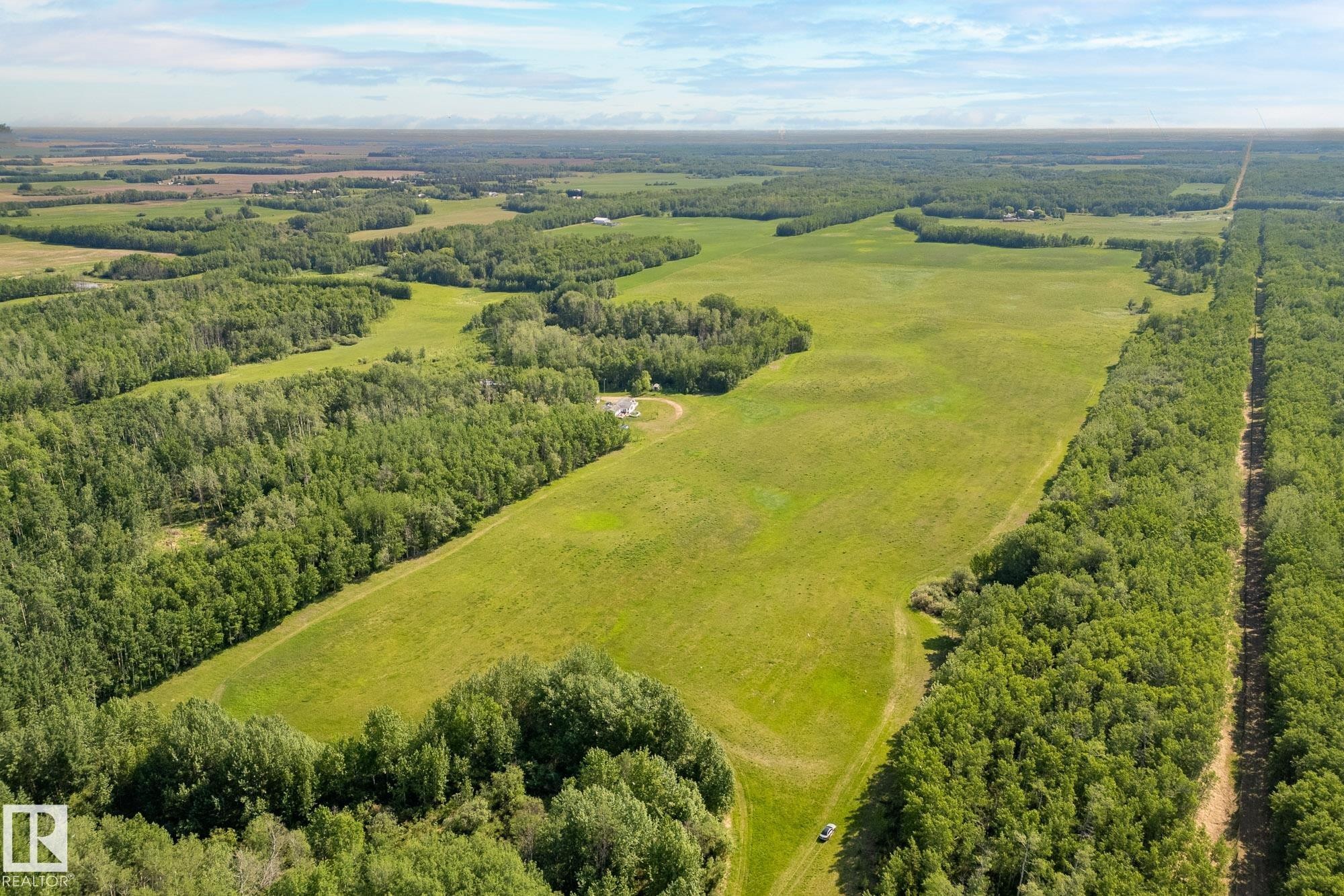












530035 RR 195

,
Rural Lamont County,







AB
T8G 1G2

