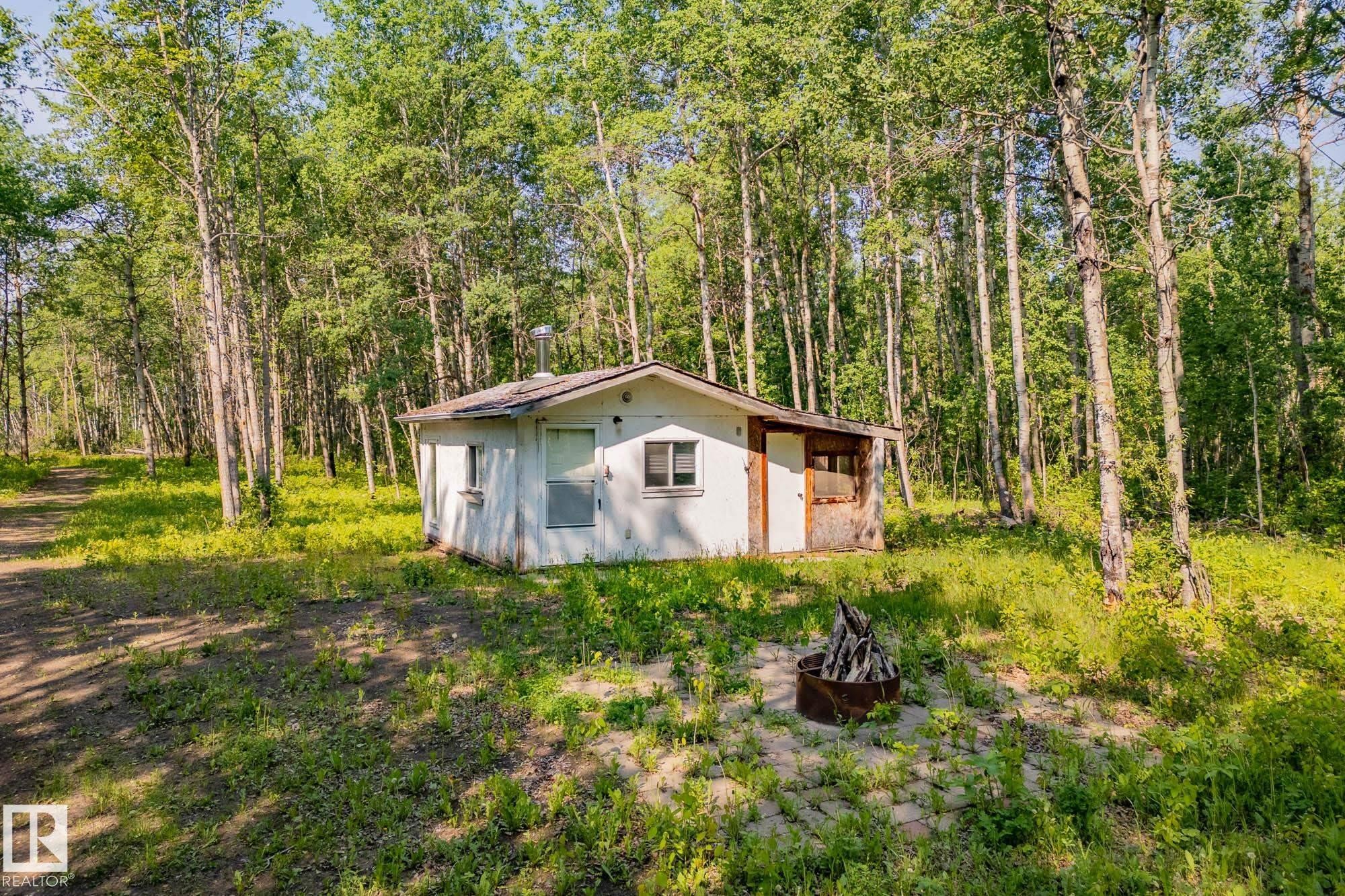 












530035 RR 195

,
Rural Lamont County,







AB
T8G 1G2

