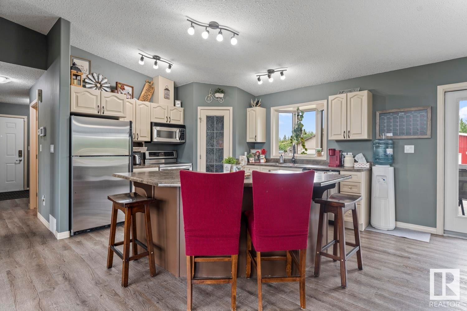 












45220 Township Road 631

,
Rural Bonnyville M.D.,




AB
T9M 1P3

