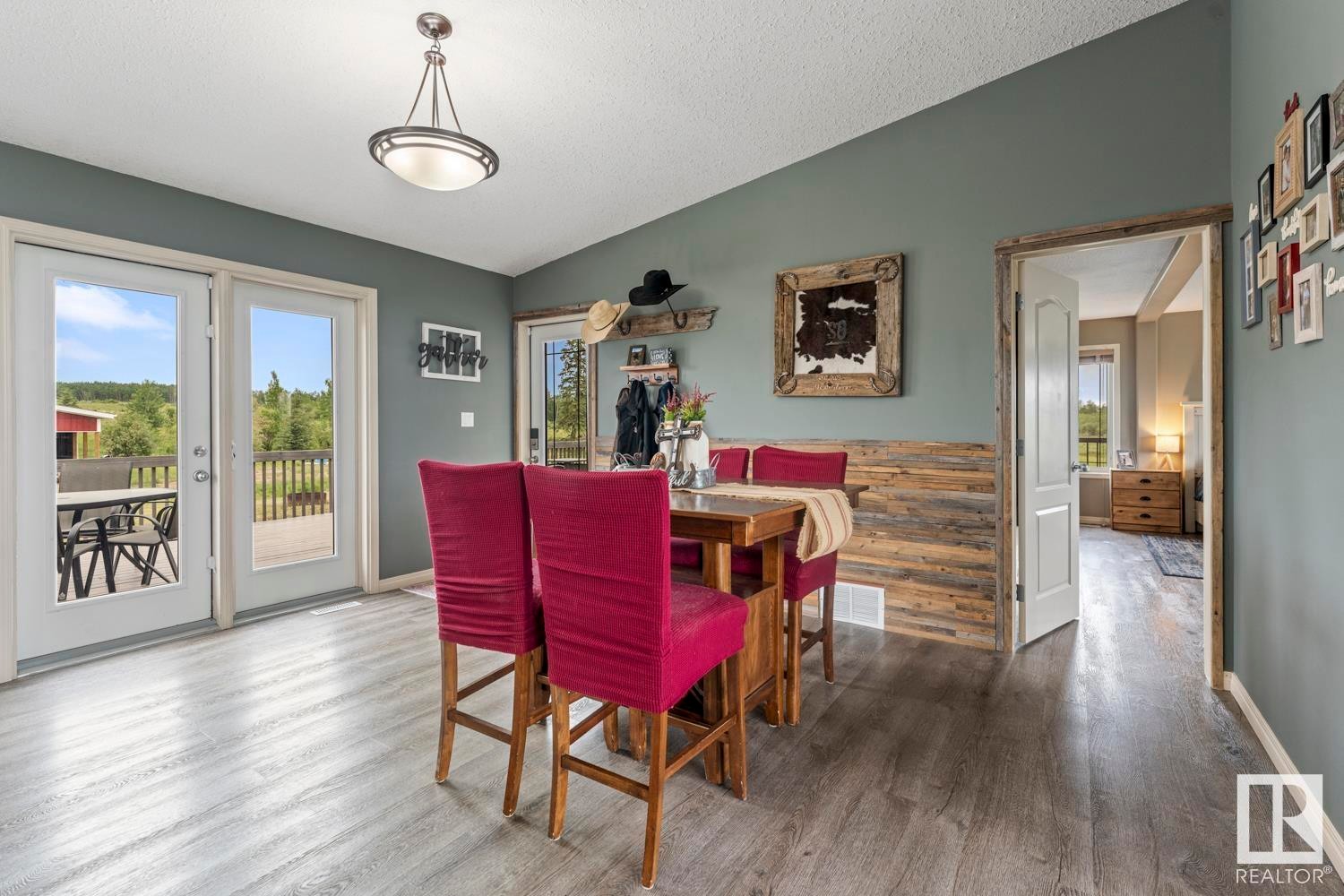 












45220 Township Road 631

,
Rural Bonnyville M.D.,




AB
T9M 1P3

