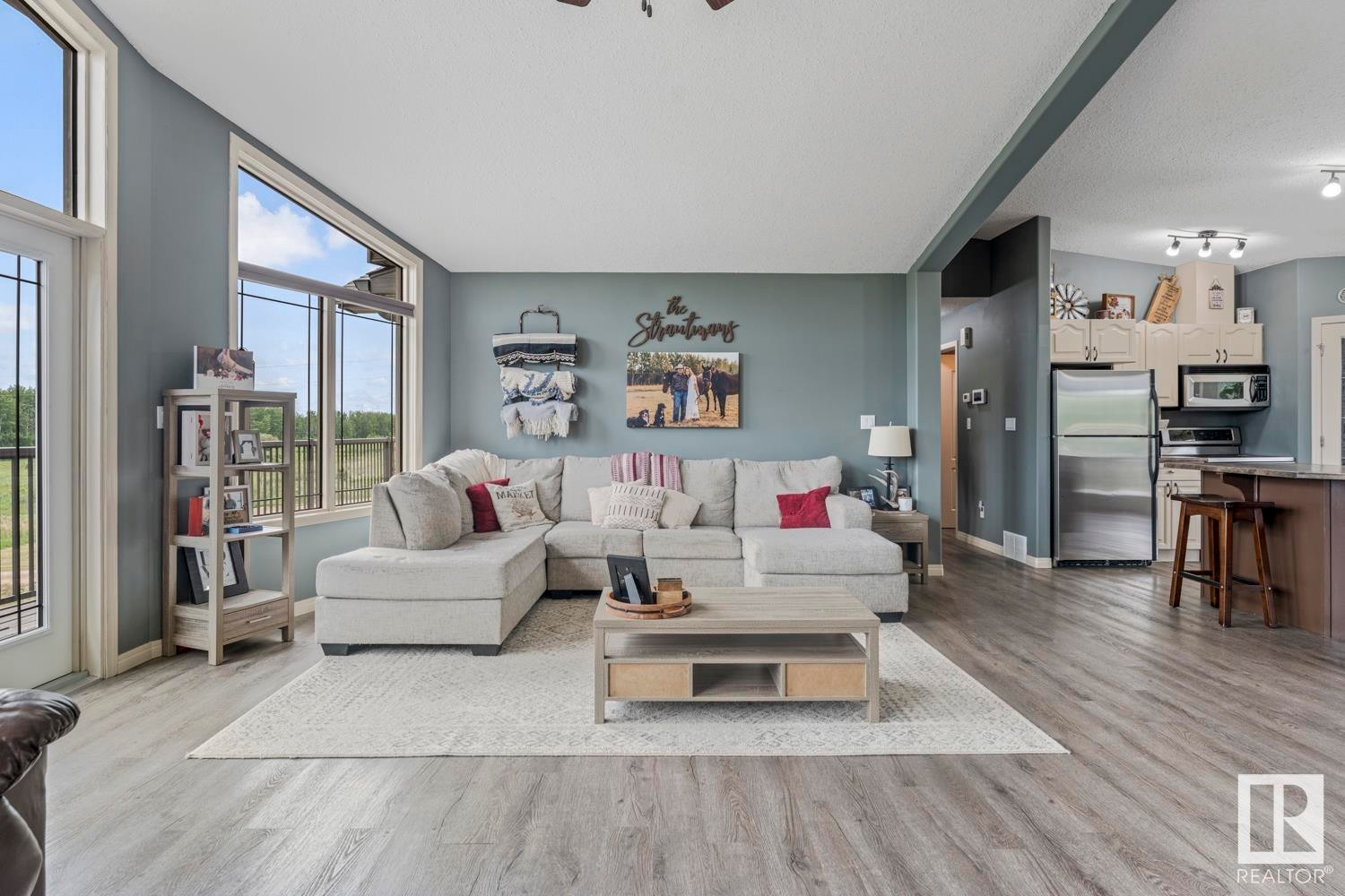 












45220 Township Road 631

,
Rural Bonnyville M.D.,




AB
T9M 1P3


