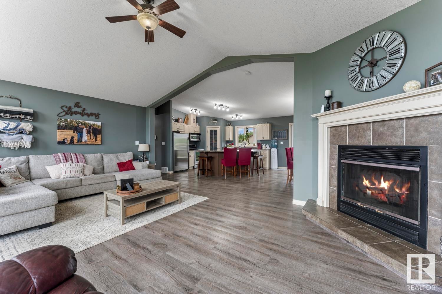 












45220 Township Road 631

,
Rural Bonnyville M.D.,




AB
T9M 1P3

