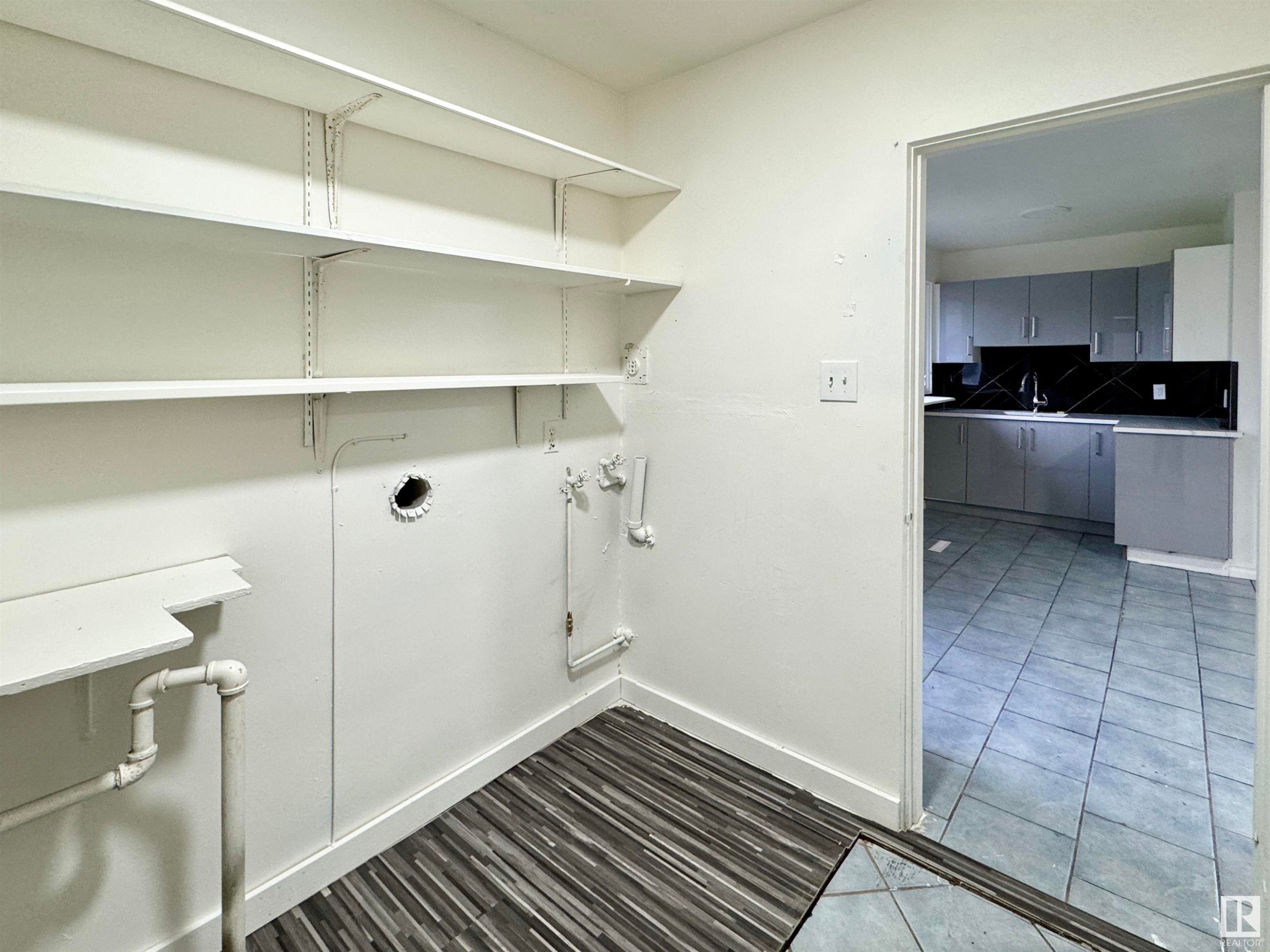 












16415 106 Avenue

,
Edmonton,




AB
T5P 0X1

