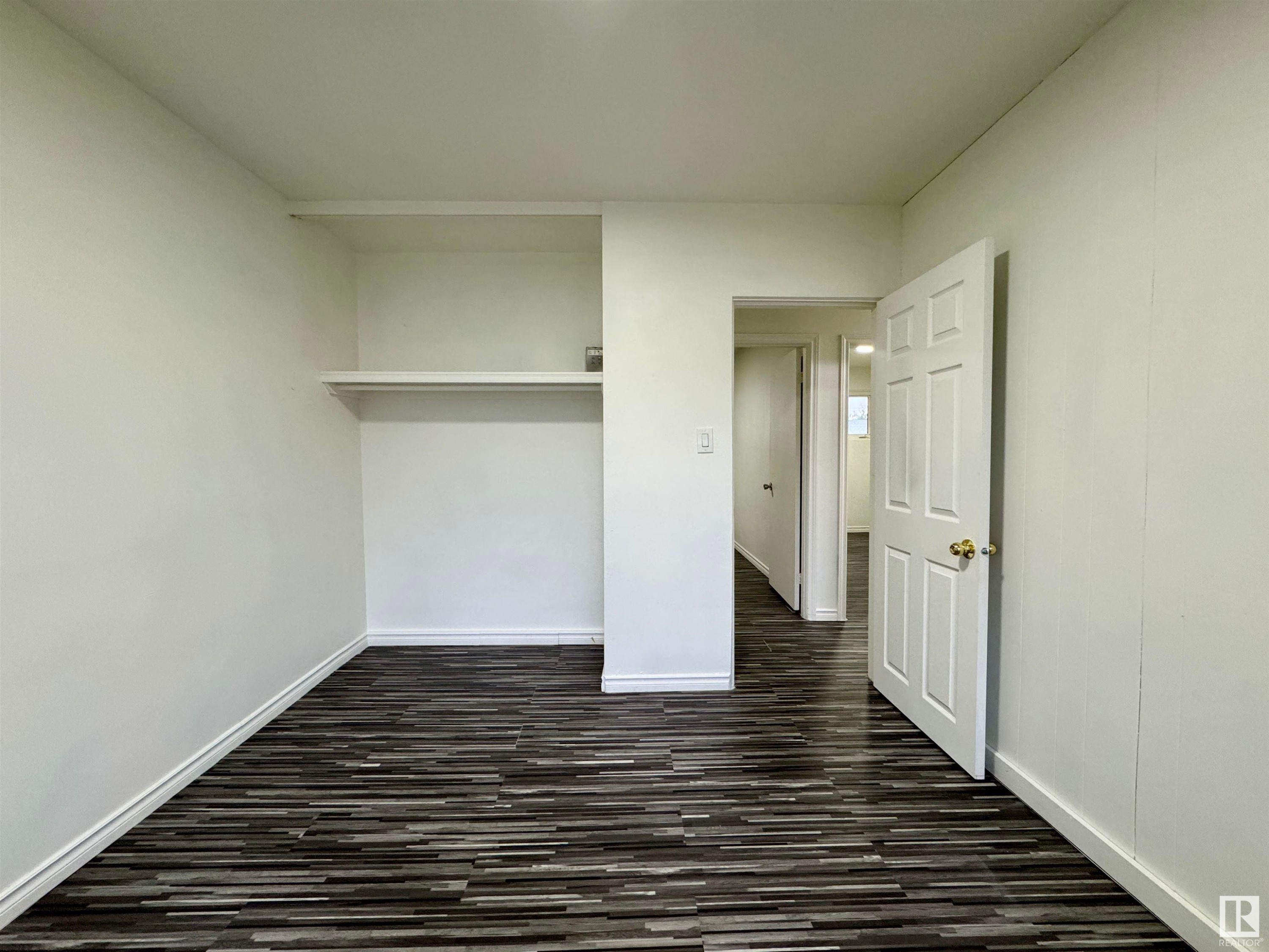 












16415 106 Avenue

,
Edmonton,




AB
T5P 0X1

