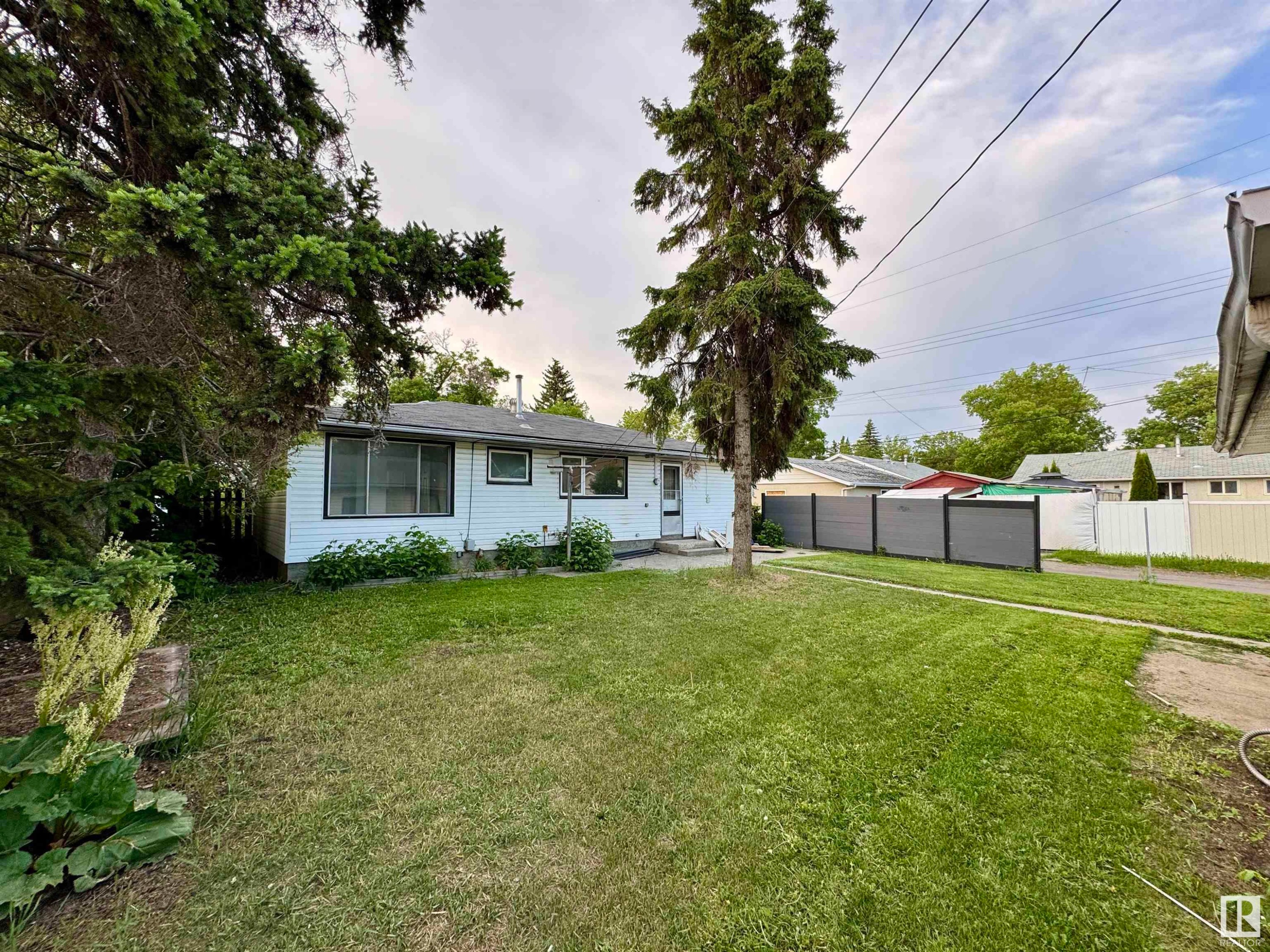












16415 106 Avenue

,
Edmonton,




AB
T5P 0X1

