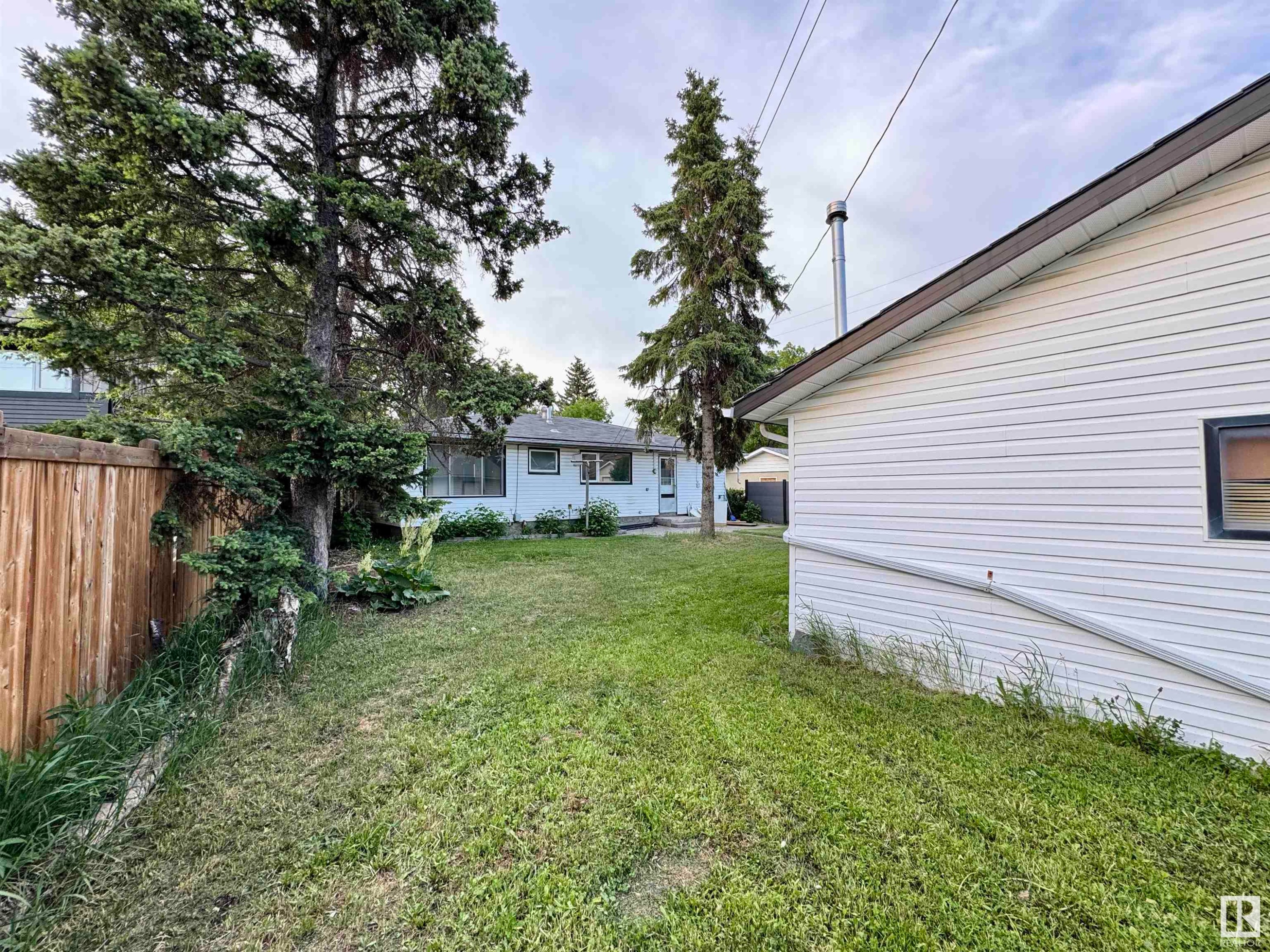 












16415 106 Avenue

,
Edmonton,




AB
T5P 0X1

