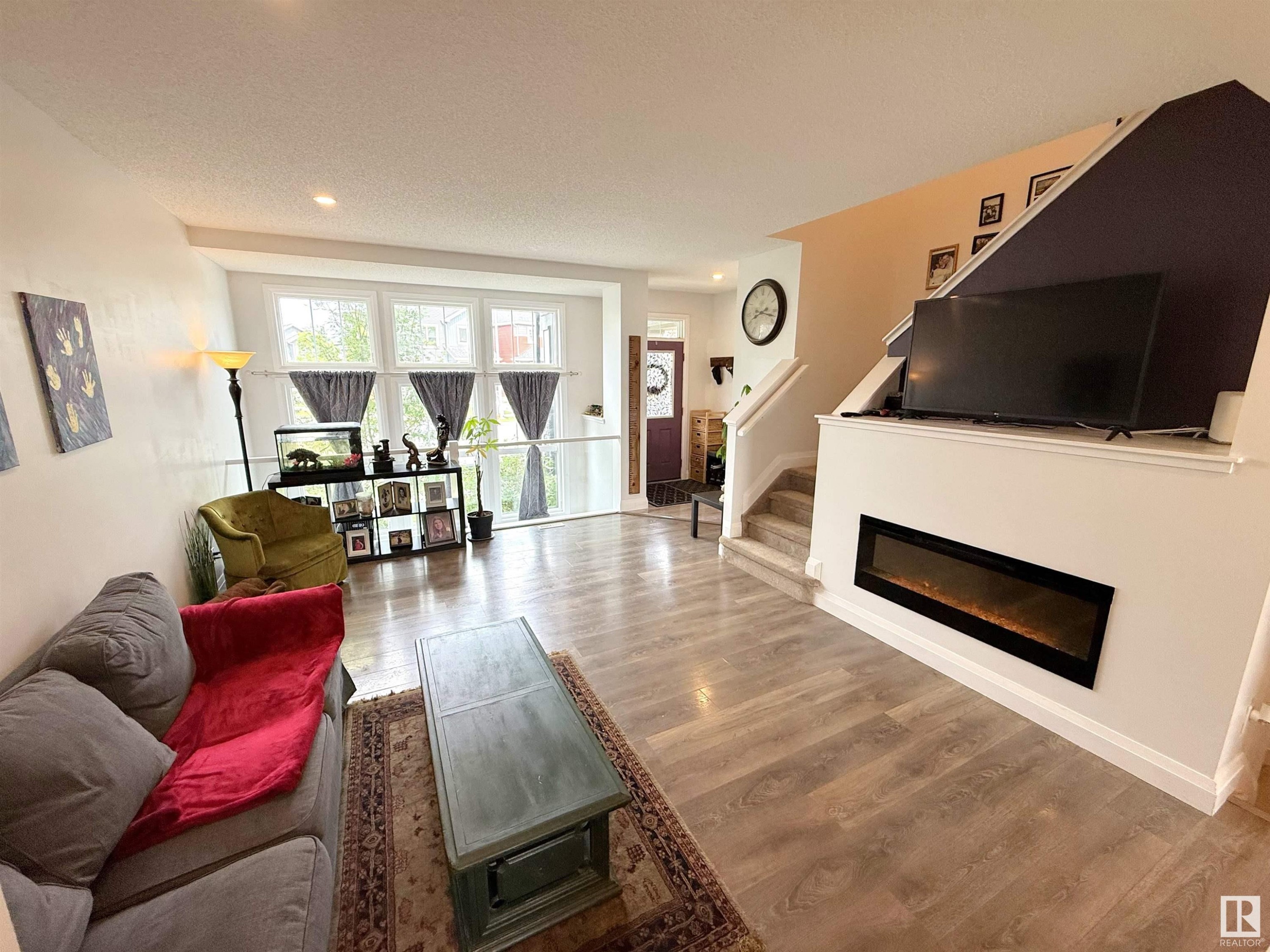 












22385 93A Avenue

,
Edmonton,




AB
T5T 7K3

