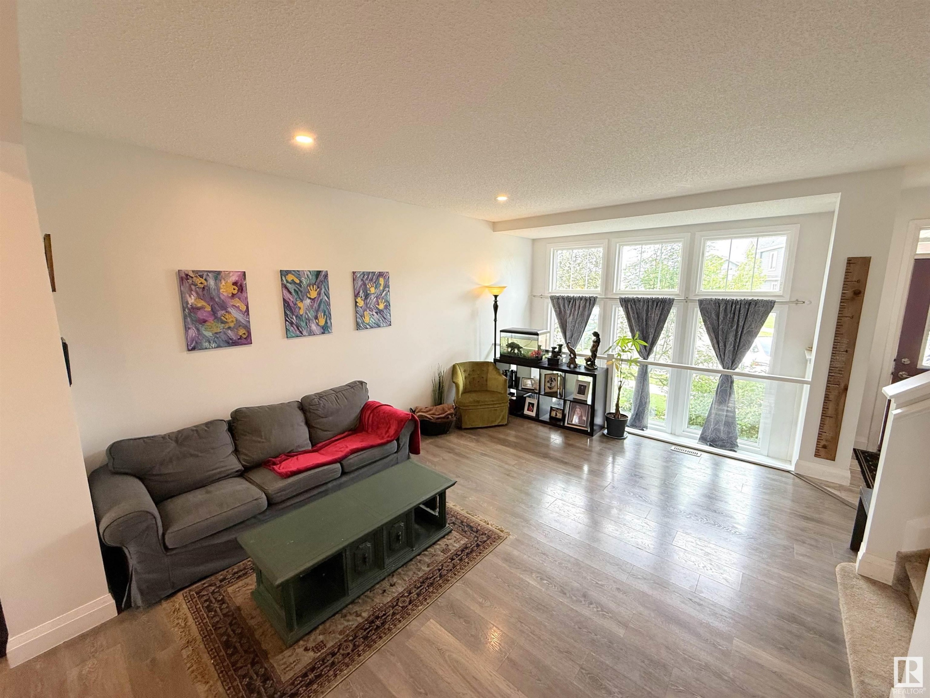 












22385 93A Avenue

,
Edmonton,




AB
T5T 7K3

