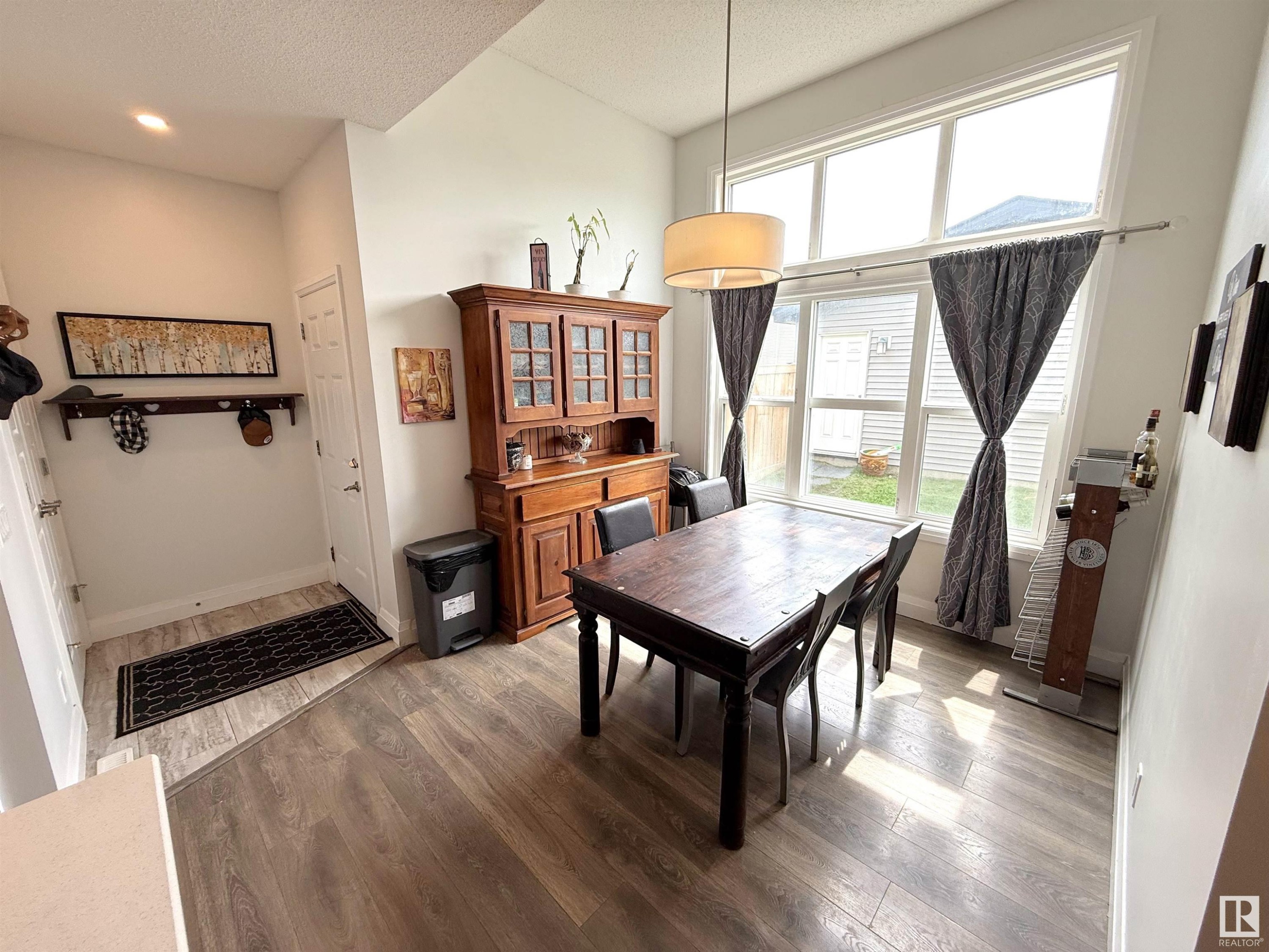 












22385 93A Avenue

,
Edmonton,




AB
T5T 7K3

