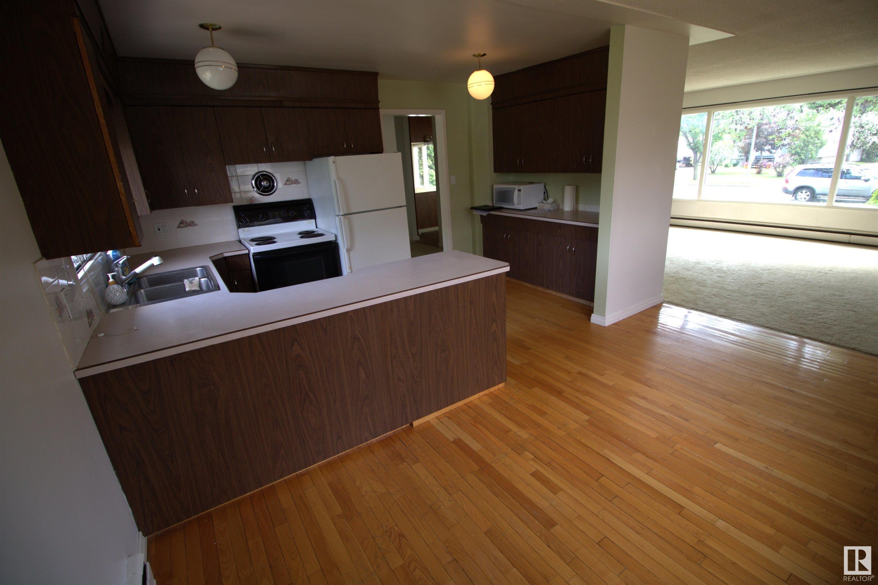 












12411 89 Street

,
Edmonton,




AB
T5B 3X1

