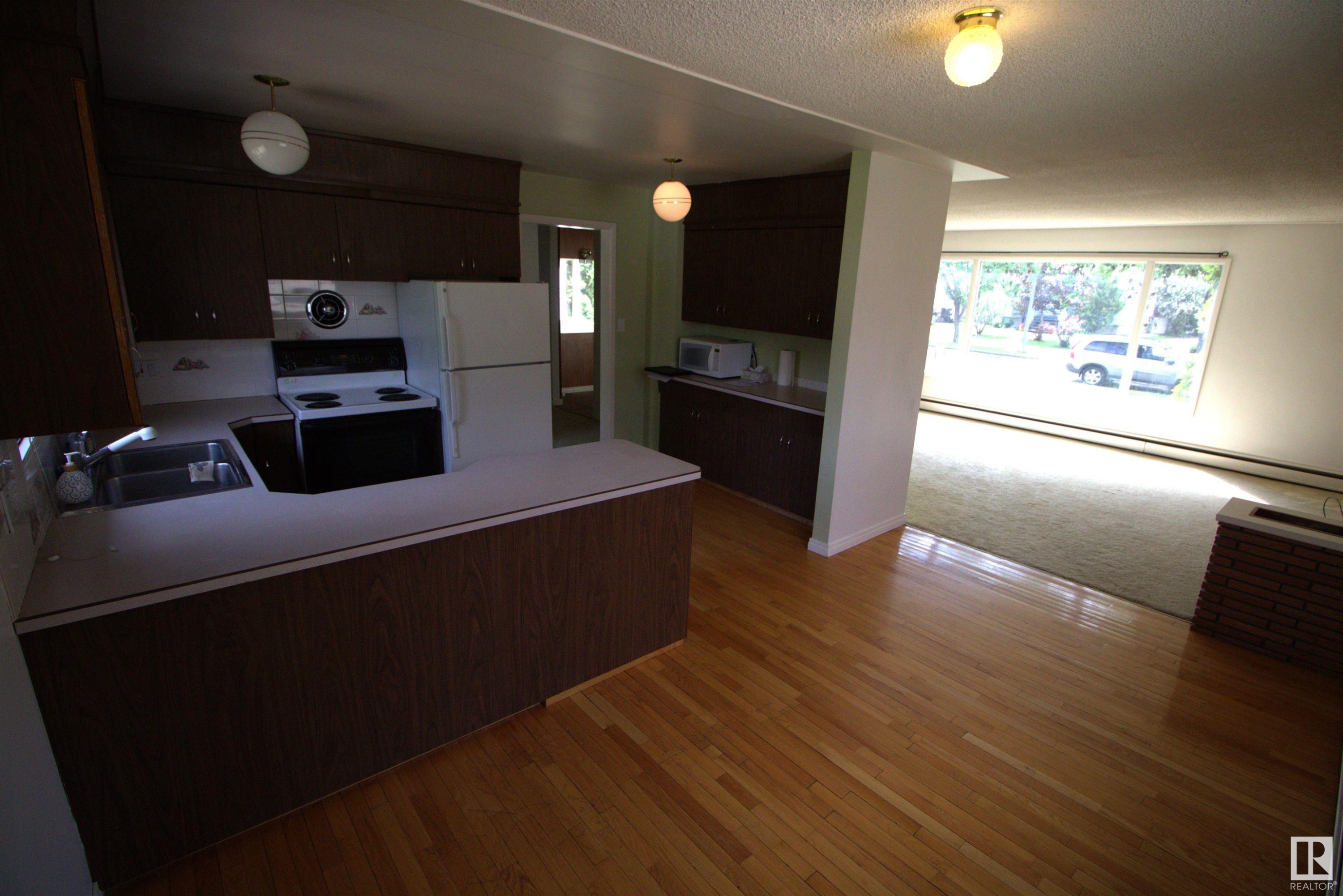 












12411 89 Street

,
Edmonton,




AB
T5B 3X1

