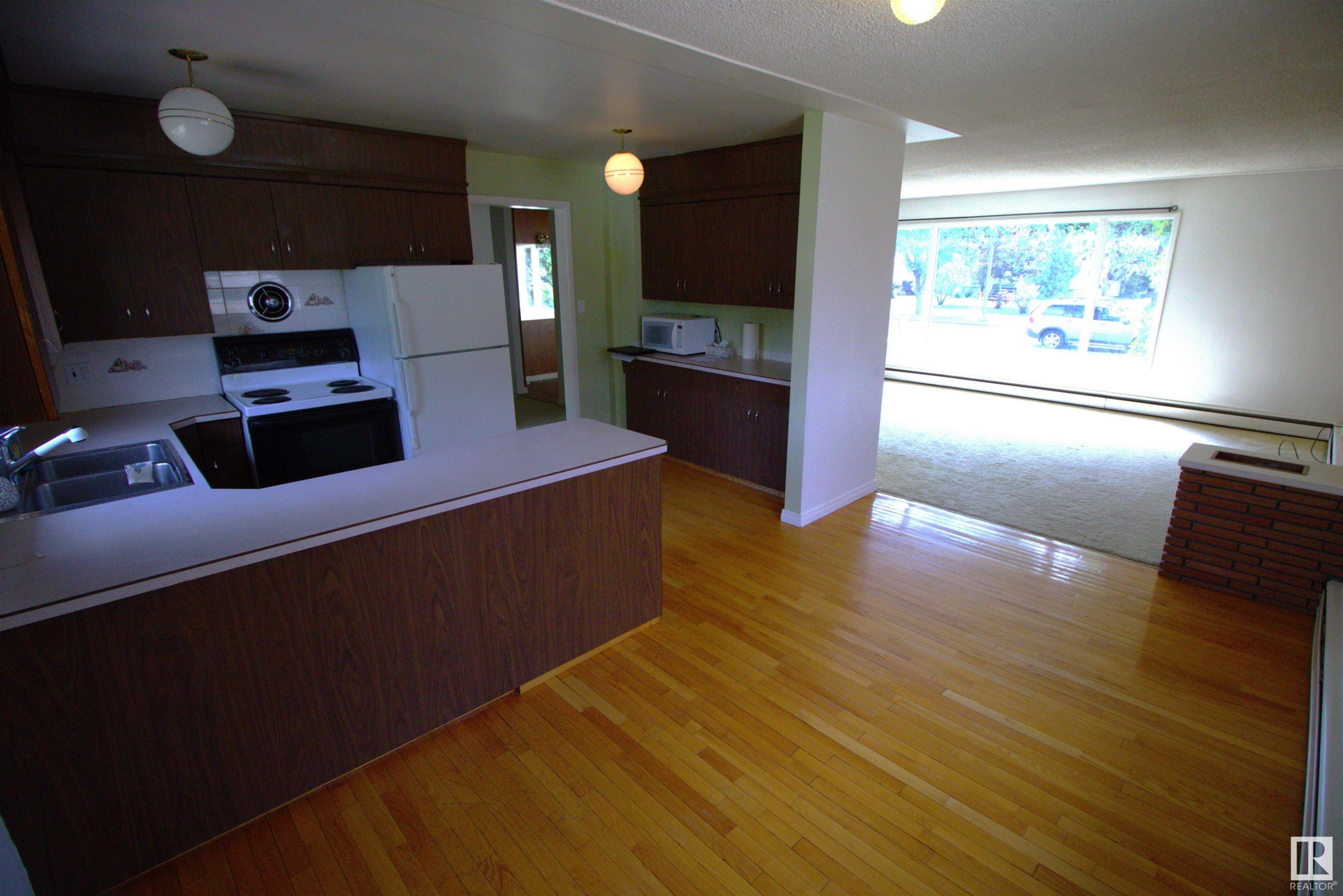 












12411 89 Street

,
Edmonton,




AB
T5B 3X1


