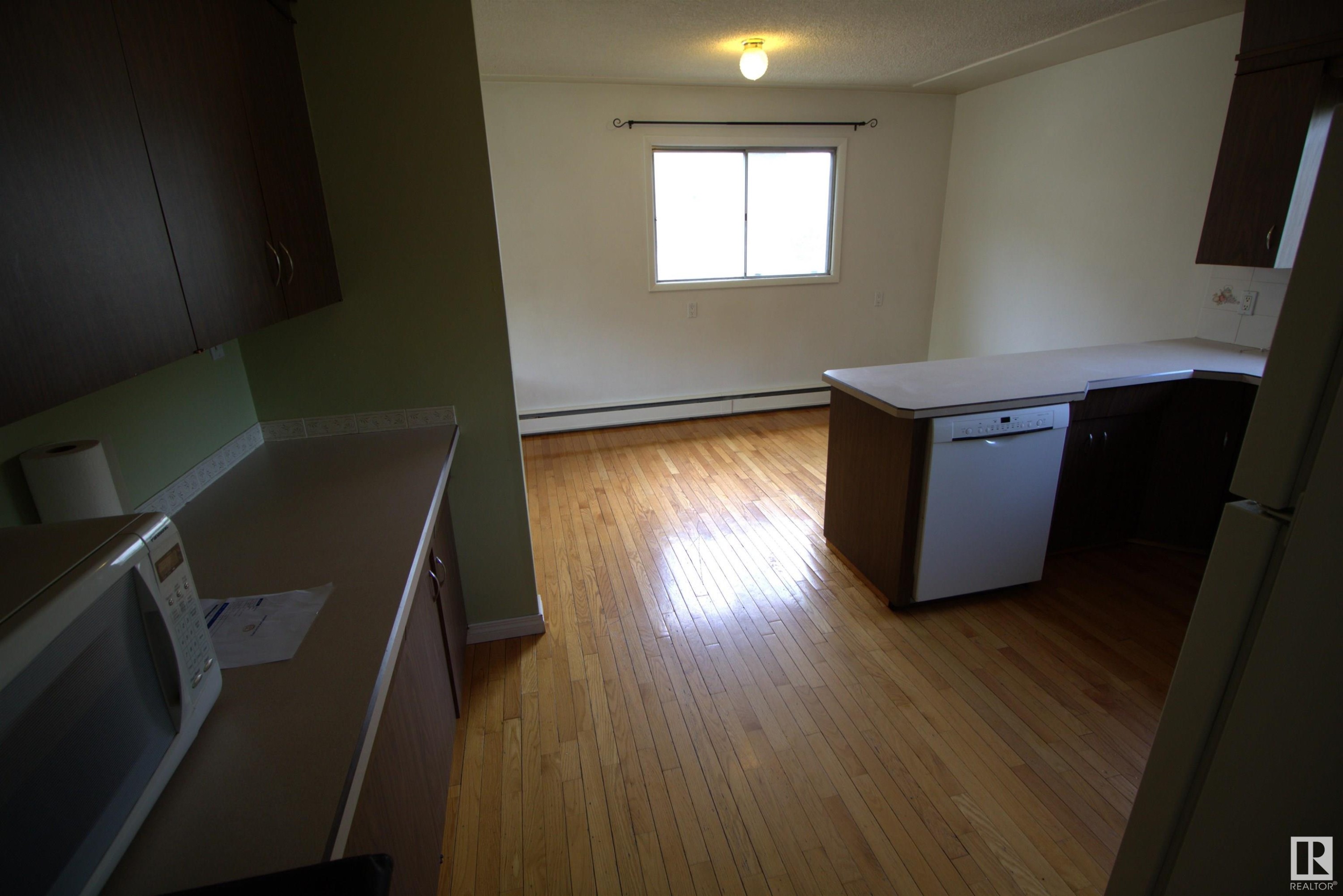 












12411 89 Street

,
Edmonton,




AB
T5B 3X1

