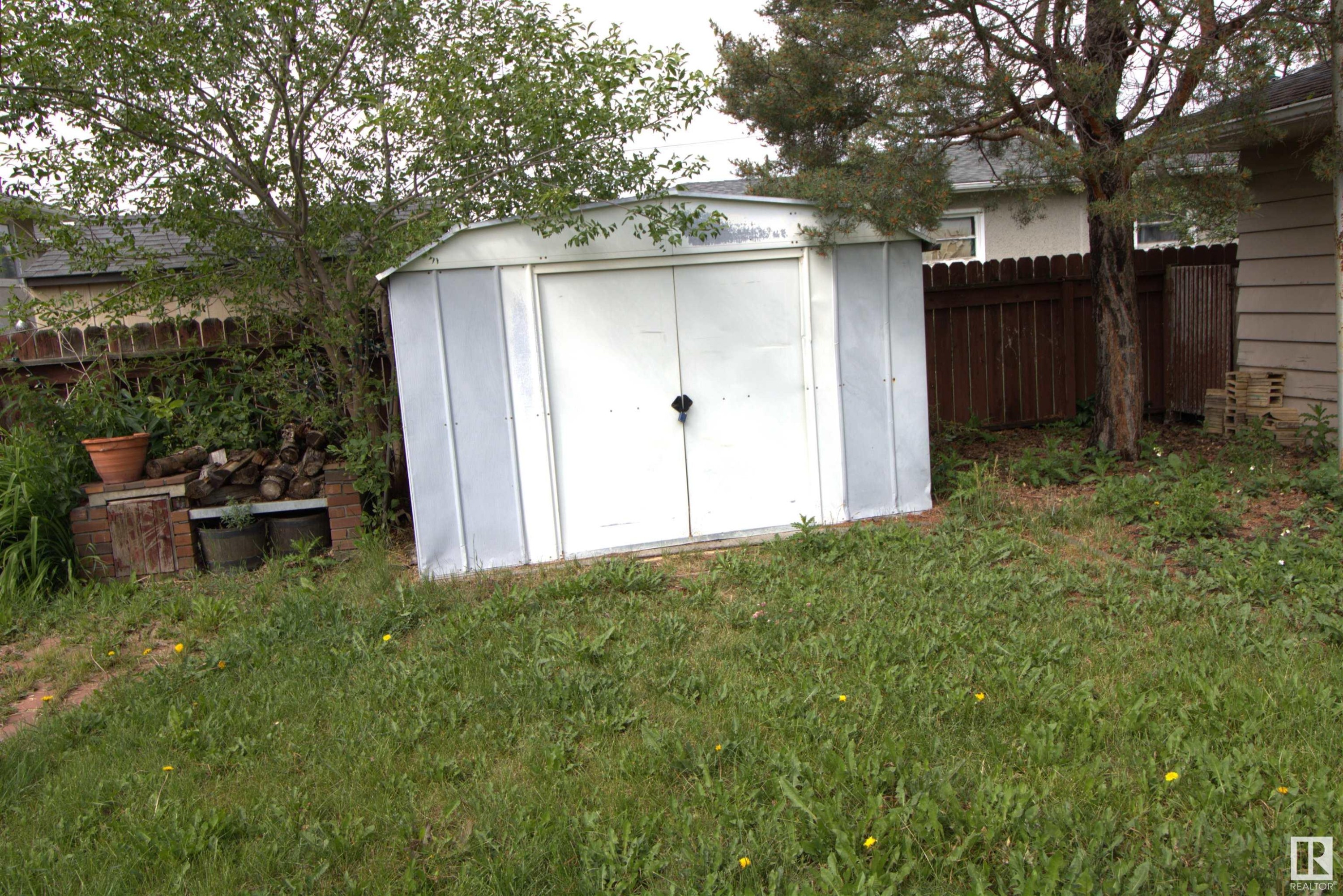 












12411 89 Street

,
Edmonton,




AB
T5B 3X1

