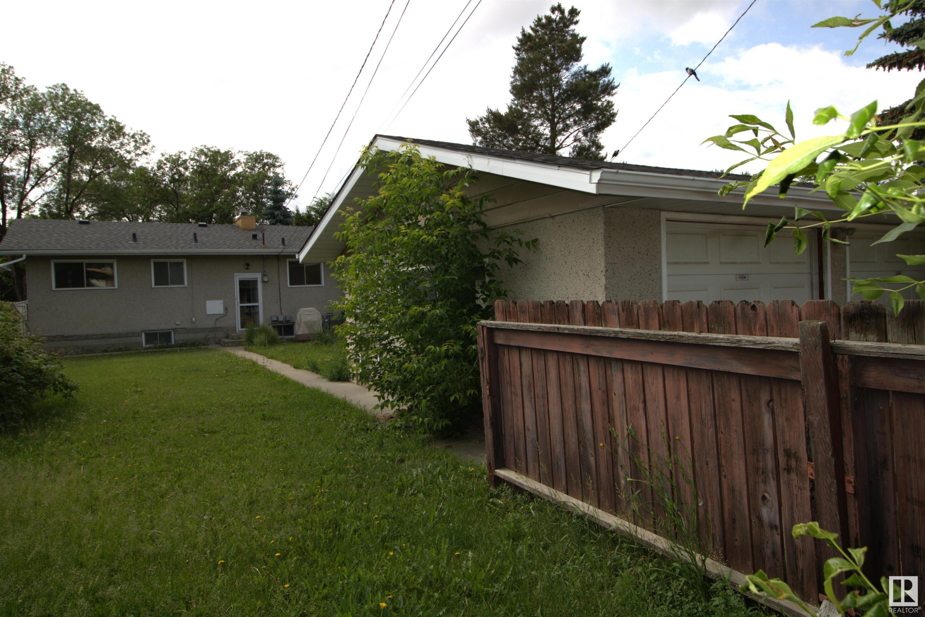 












12411 89 Street

,
Edmonton,




AB
T5B 3X1

