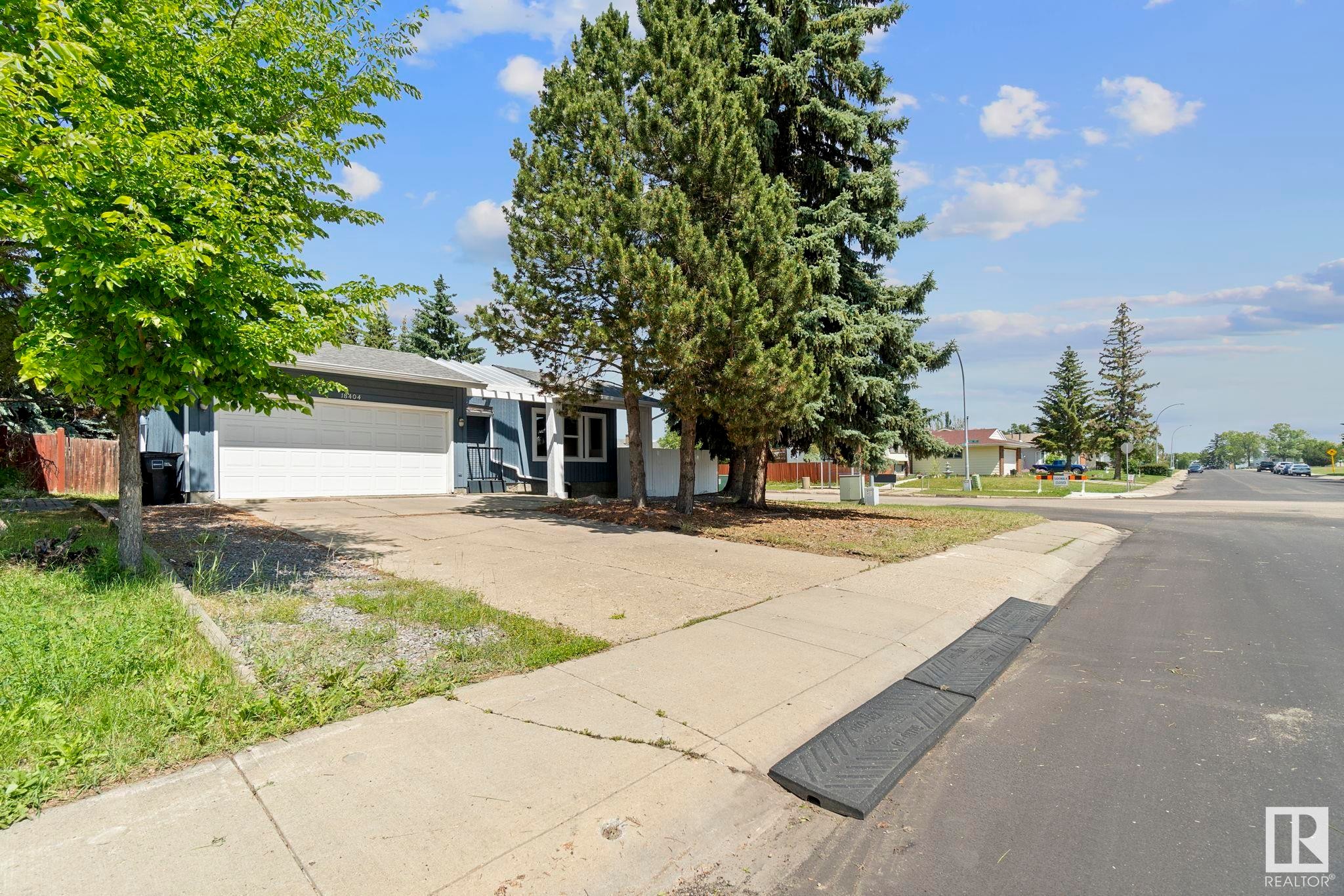 












18404 66 Avenue

,
Edmonton,




AB
T5T 2M2

