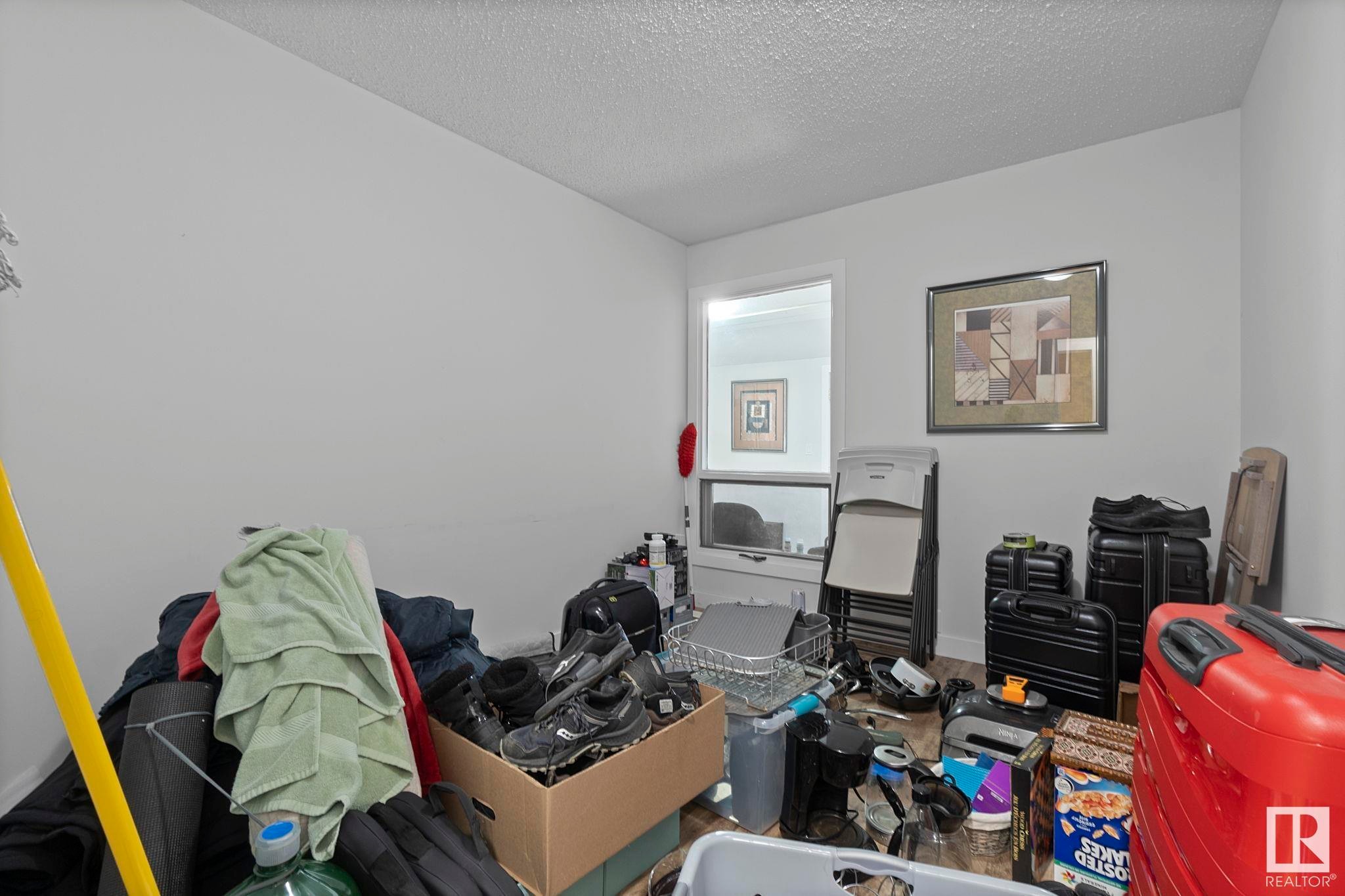 












18404 66 Avenue

,
Edmonton,




AB
T5T 2M2

